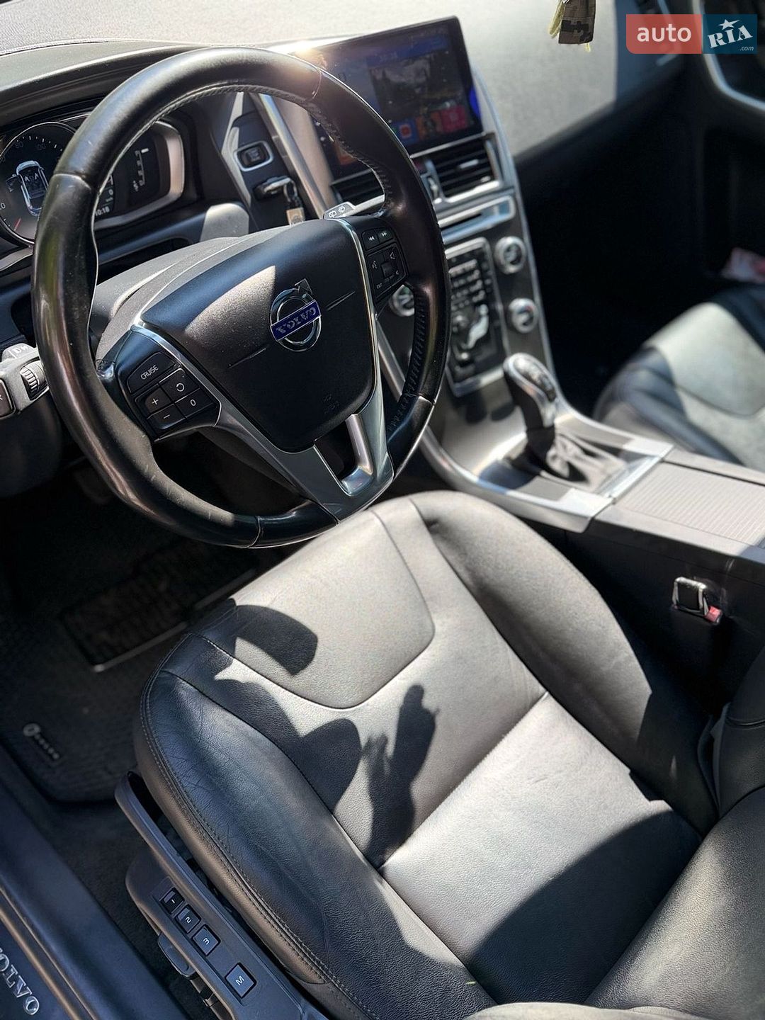 Volvo XC60 2015 VIN YV4612RK7G2782557 фото оголошення 12 з 19