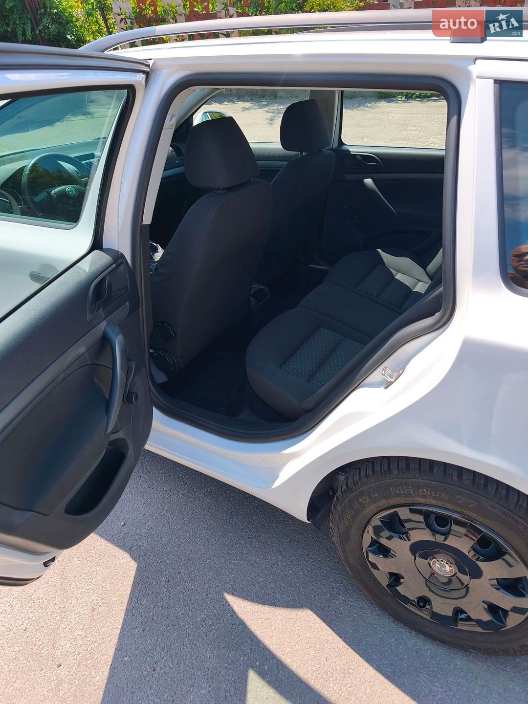 Skoda Octavia 2011 VIN TMBJA61Z5C2009982 фото оголошення 9 з 15