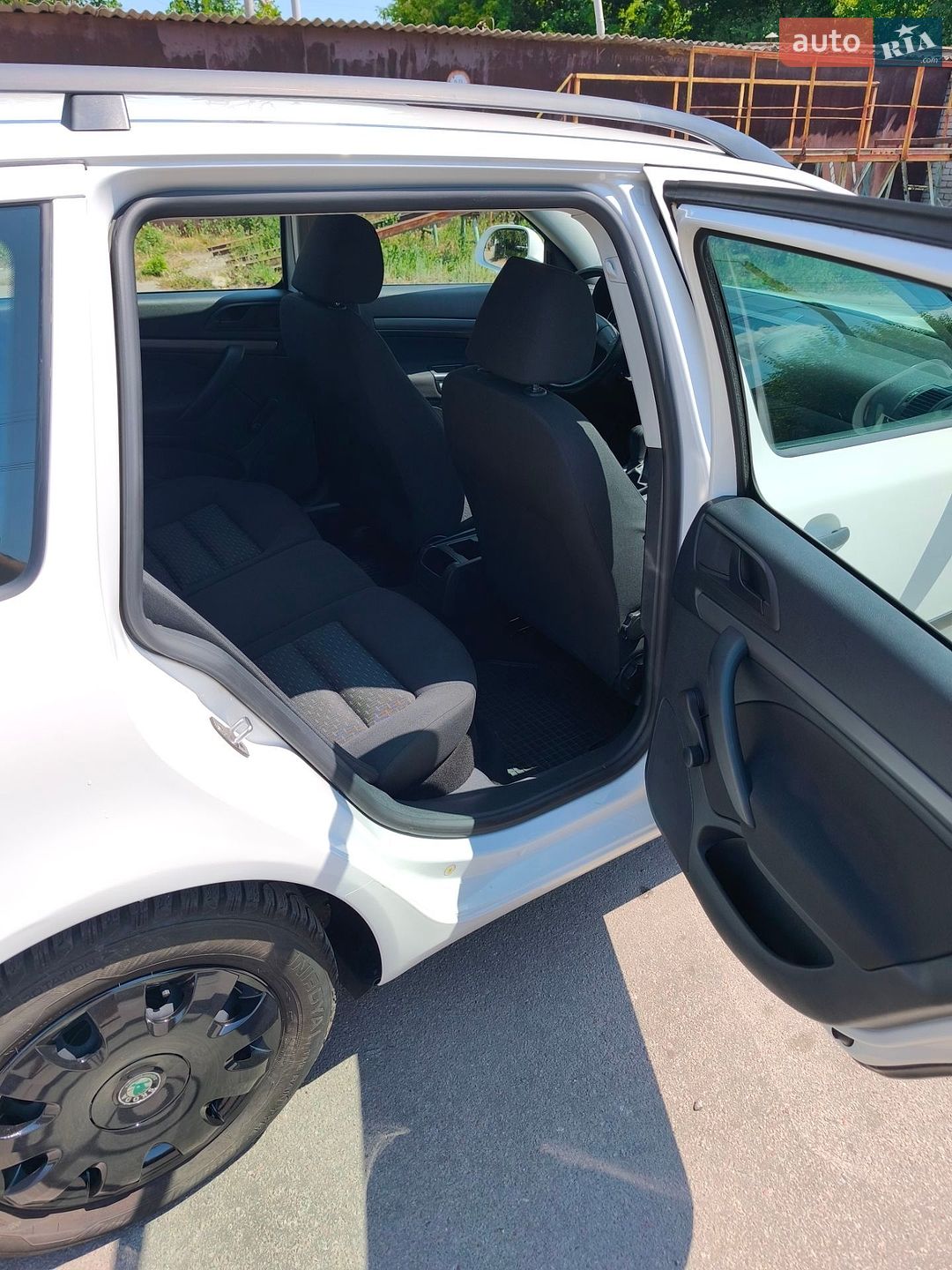 Skoda Octavia 2011 VIN TMBJA61Z5C2009982 фото оголошення 10 з 15