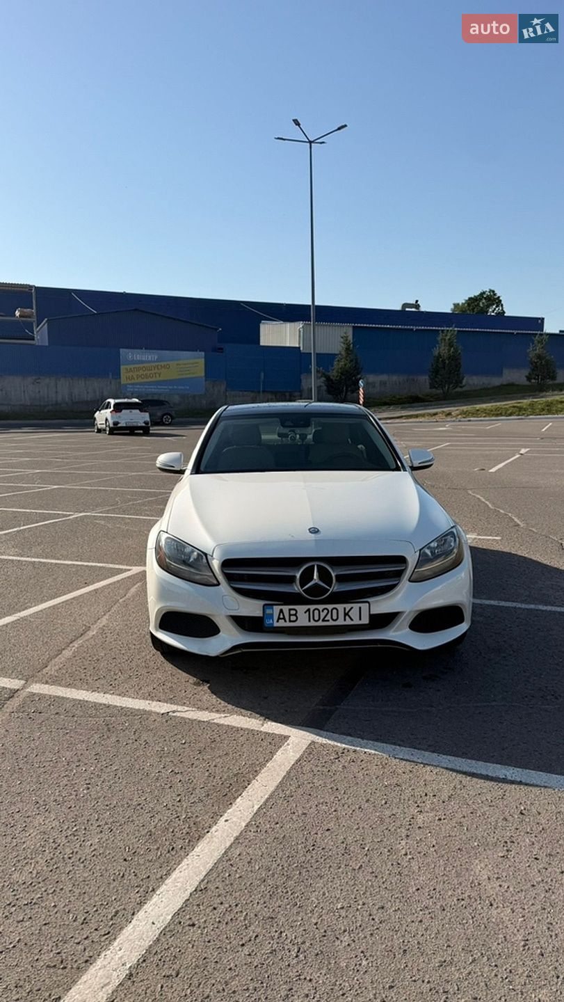 Mercedes-Benz C-Class 2015 VIN WDDWF4KB2GR135801 фото оголошення 3 з 16