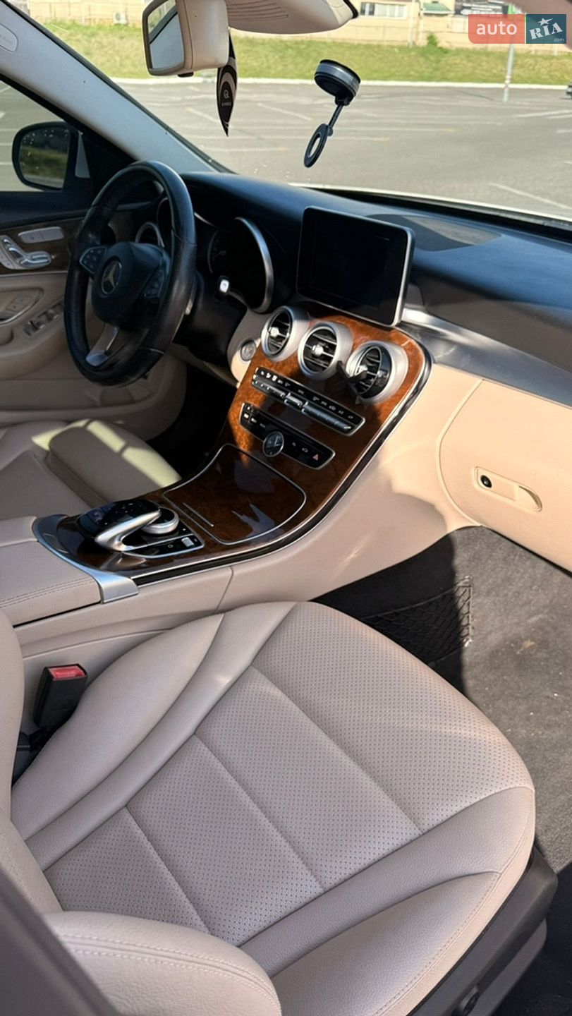 Mercedes-Benz C-Class 2015 VIN WDDWF4KB2GR135801 фото оголошення 9 з 16