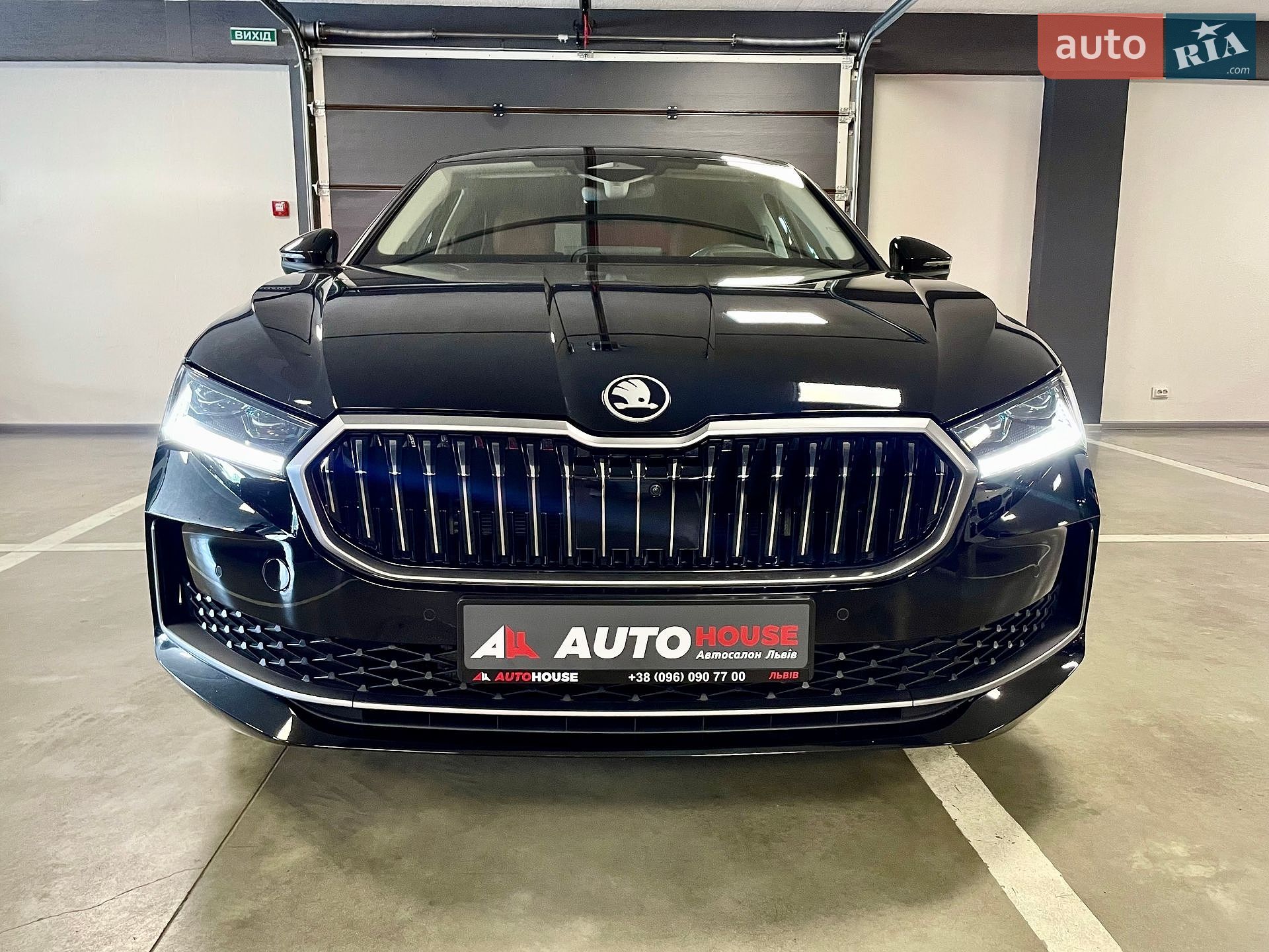 Skoda Superb 2025 VIN TMBCP0NZXSC041737 фото оголошення 2 з 70