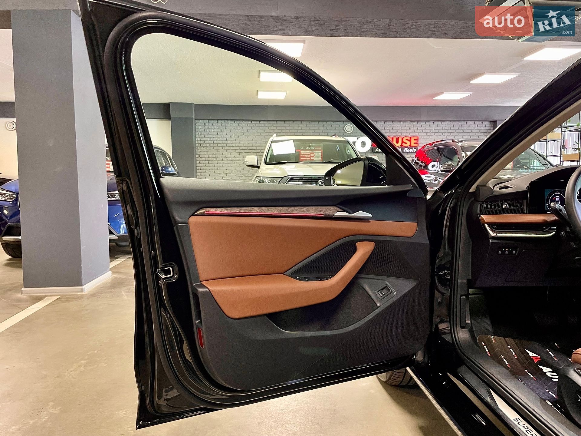 Skoda Superb 2025 VIN TMBCP0NZXSC041737 фото оголошення 29 з 70