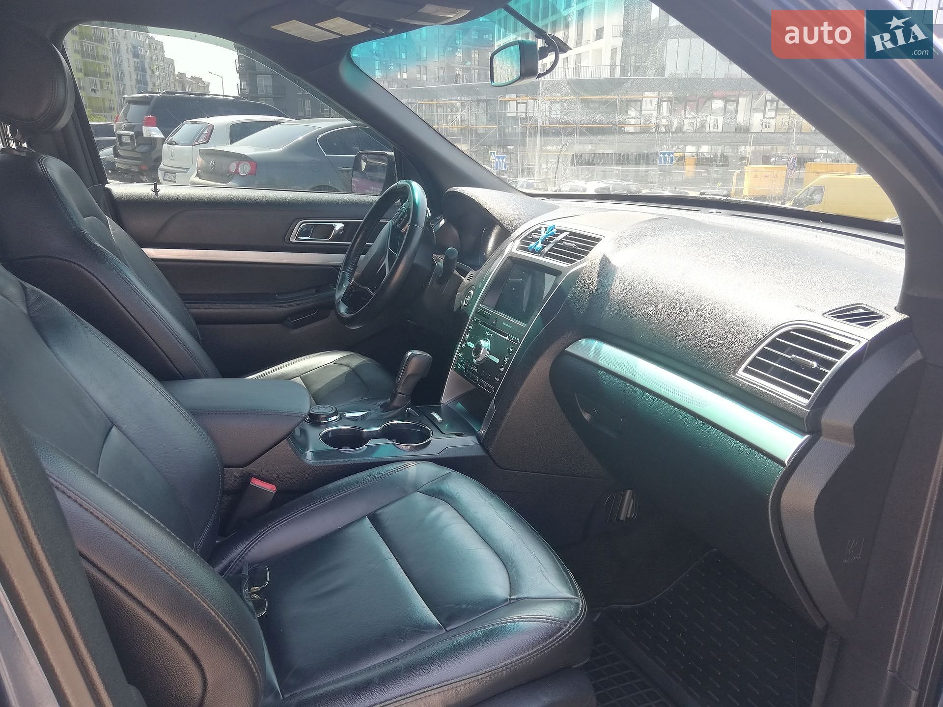 Ford Explorer 2015 VIN 1FM5K8DH8GGB16588 фото оголошення 12 з 20