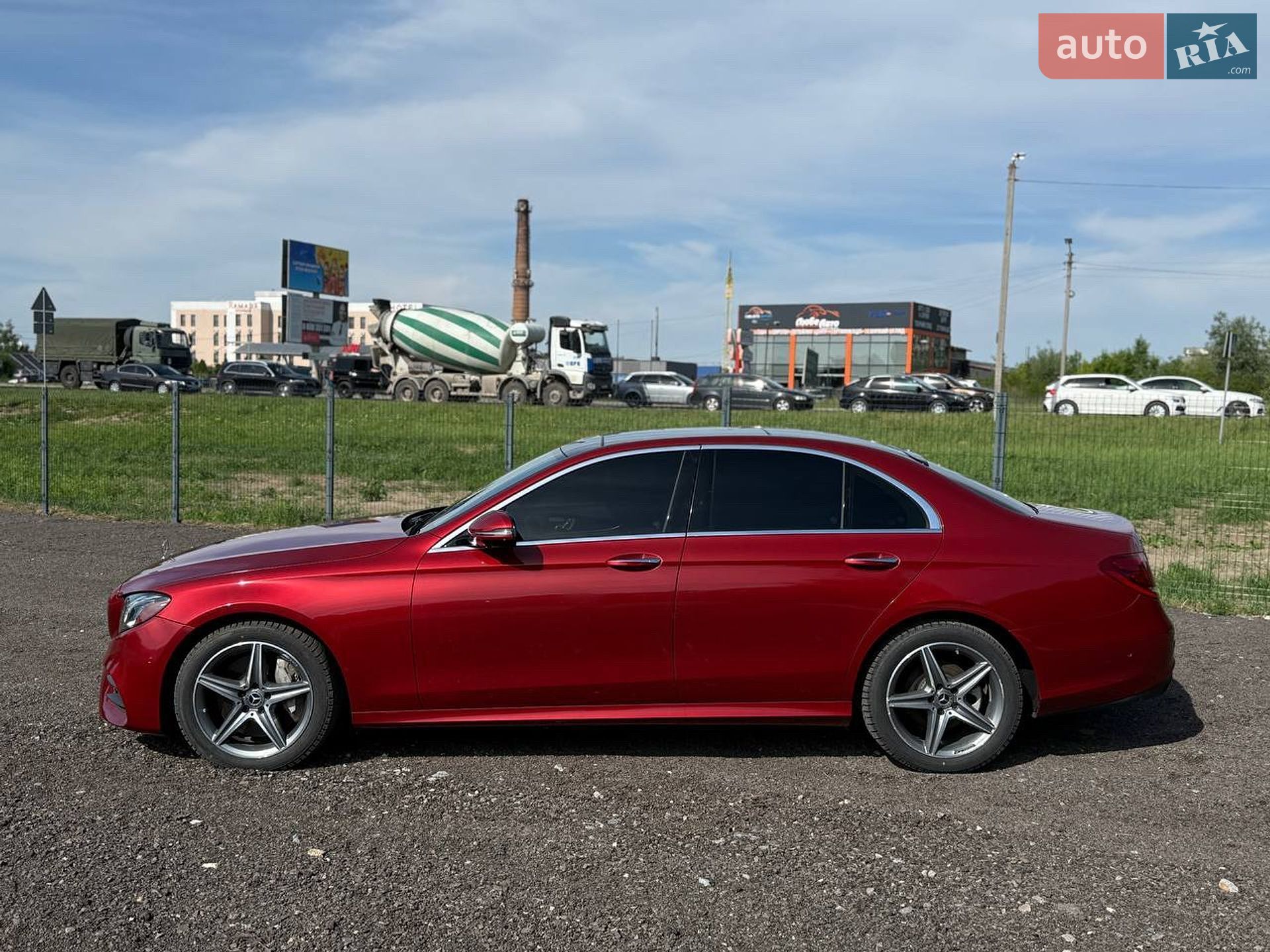 Mercedes-Benz E-Class 2018 VIN WDDZF4KB7KA510425 фото оголошення 4 з 36