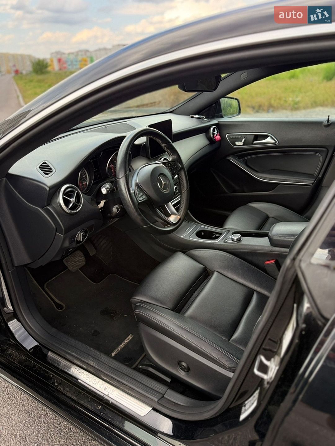 Mercedes-Benz CLA-Class 2018 VIN WDDSJ4EB8JN685558 фото оголошення 8 з 22