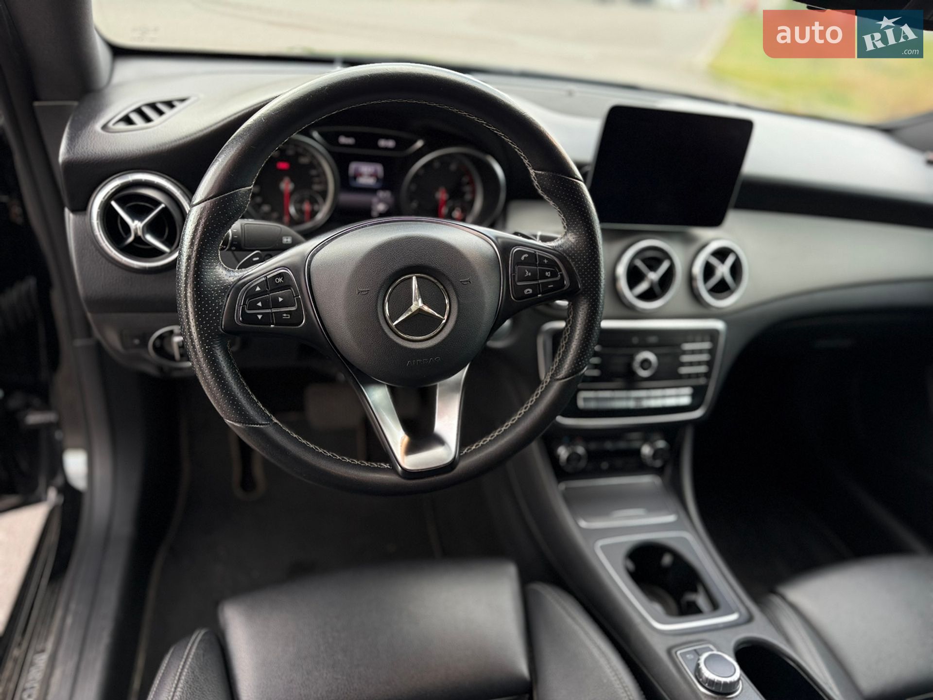 Mercedes-Benz CLA-Class 2018 VIN WDDSJ4EB8JN685558 фото оголошення 5 з 22