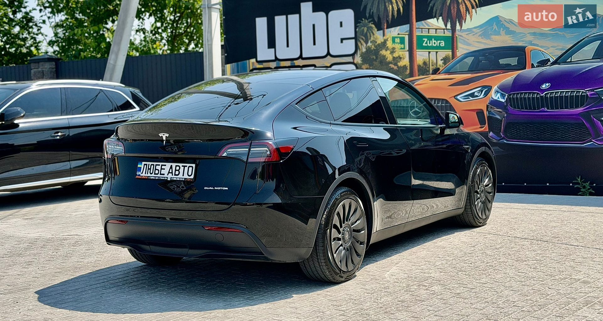 Tesla Model Y 2024 VIN 7SAYGAEE7SF245152 фото оголошення 12 з 35