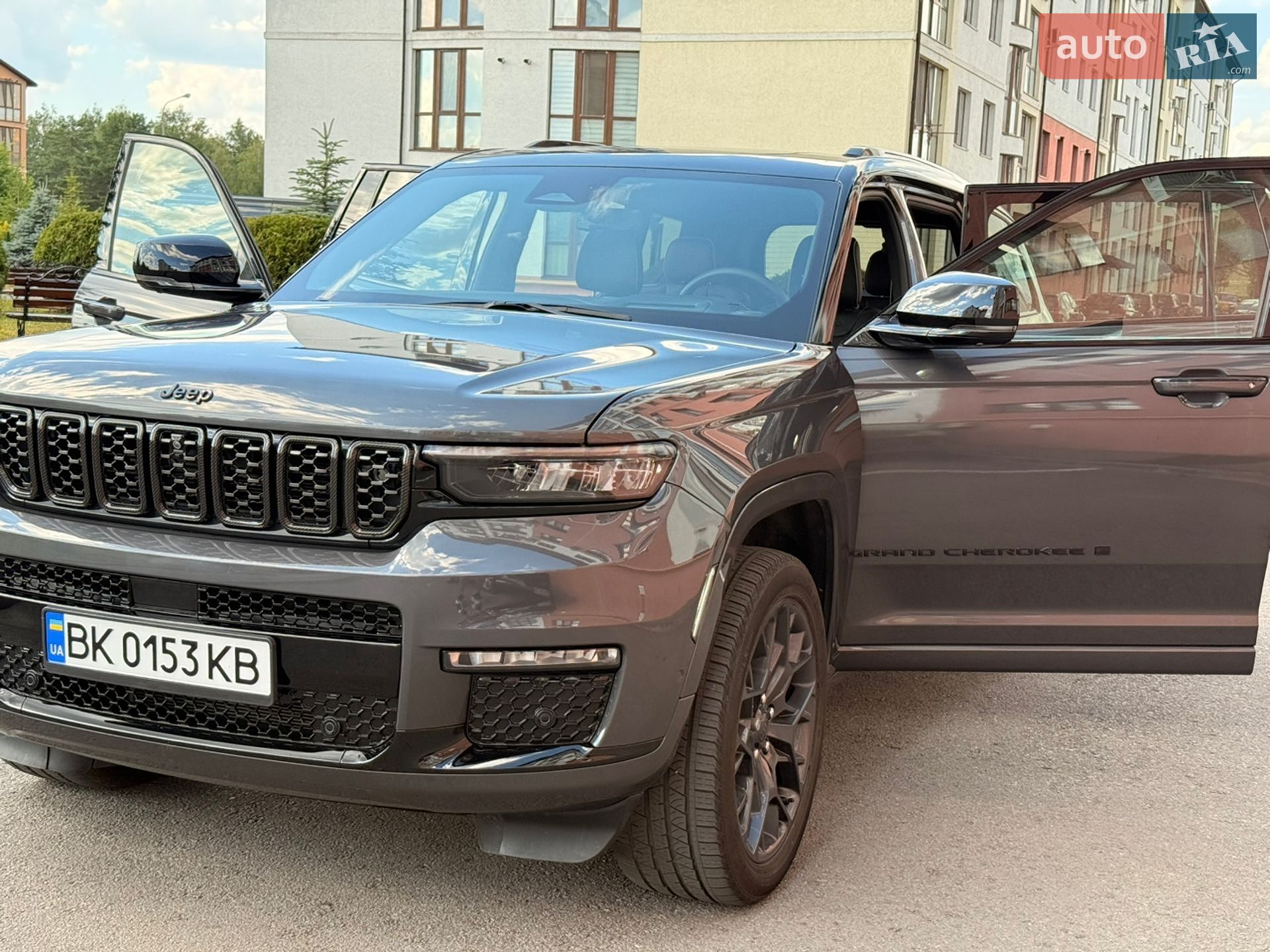 Jeep Grand Cherokee 2024 VIN 1C4RJKEG8R8515722 фото оголошення 2 з 27