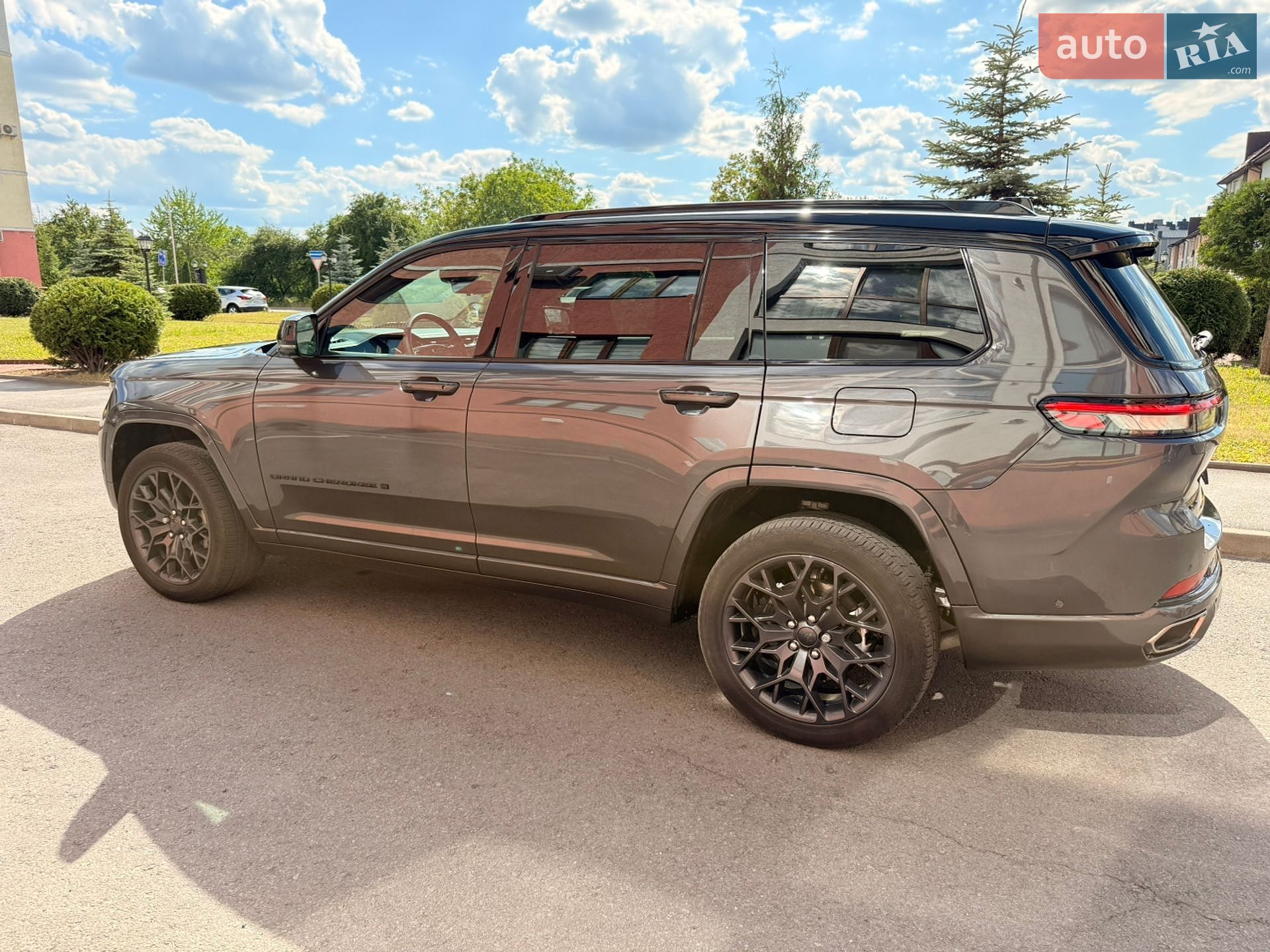 Jeep Grand Cherokee 2024 VIN 1C4RJKEG8R8515722 фото оголошення 7 з 27