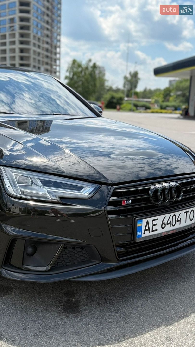 Audi S4 2017 VIN WAUC4AF48JA003691 фото оголошення 5 з 25
