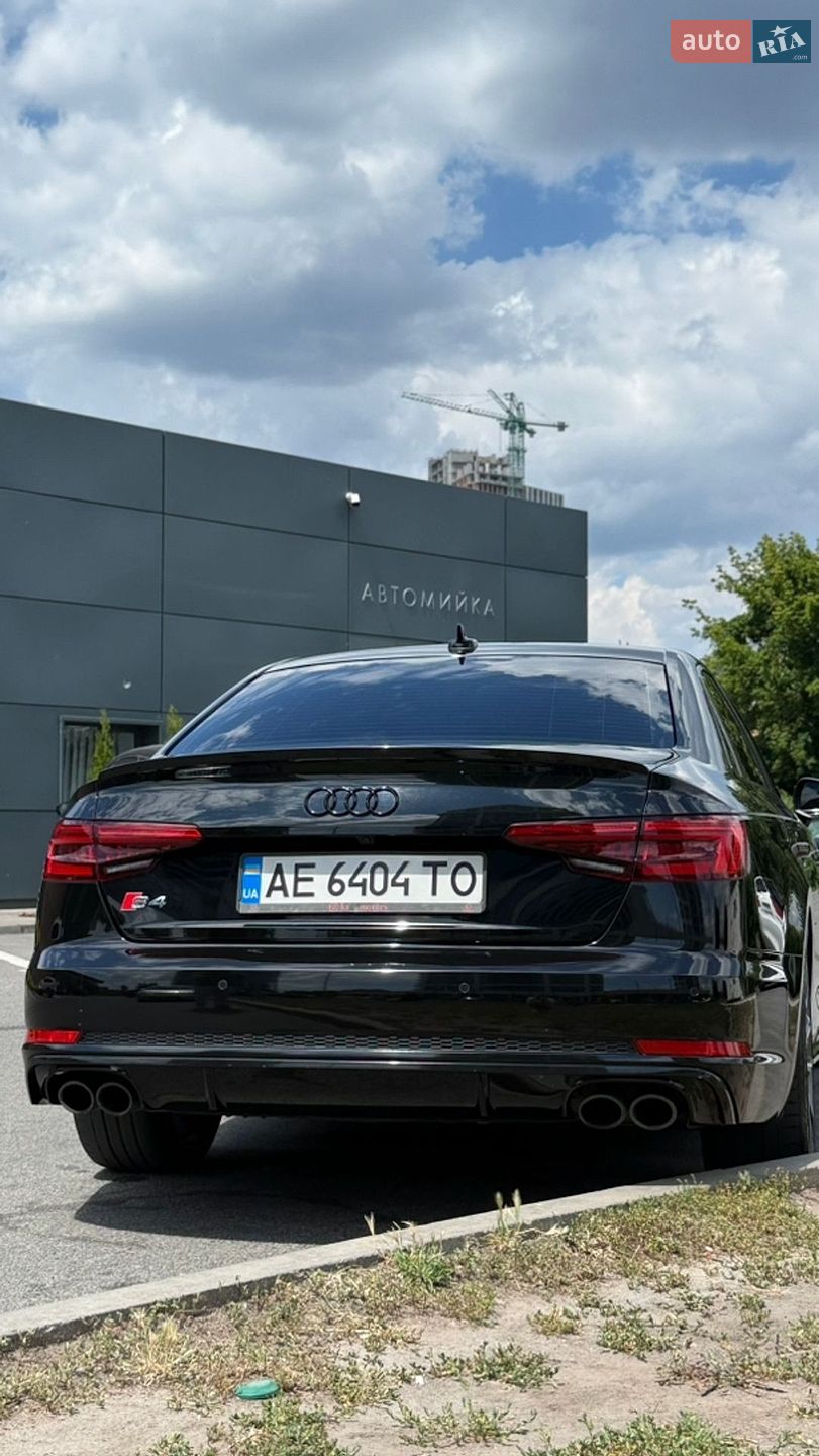 Audi S4 2017 VIN WAUC4AF48JA003691 фото оголошення 3 з 25