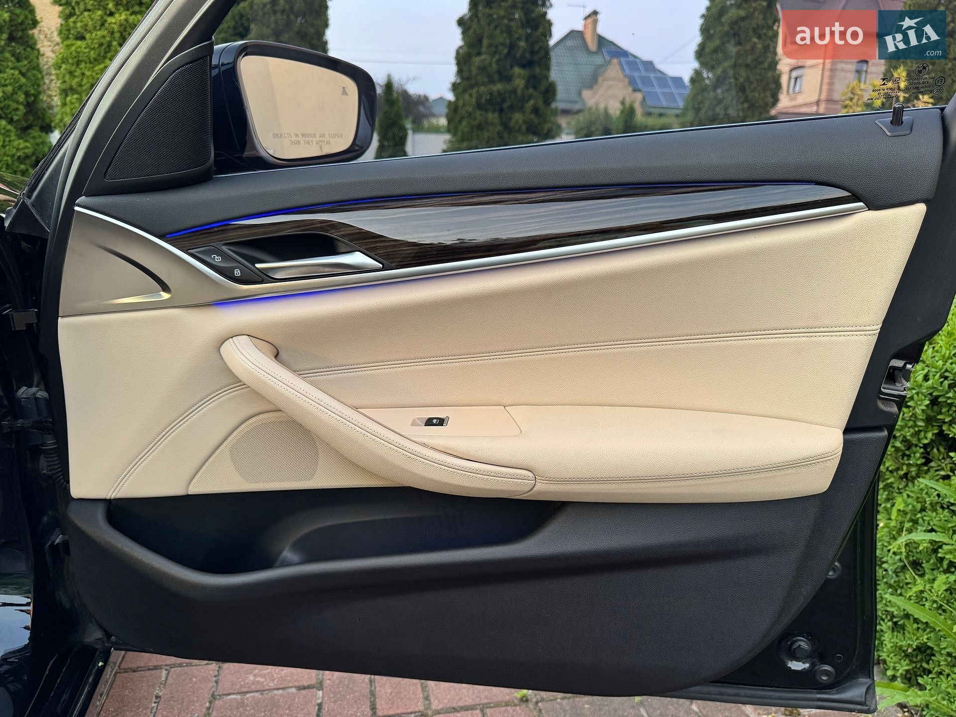 BMW 5 Series 2019 VIN WBAJA5C54KWW29974 фото оголошення 25 з 31