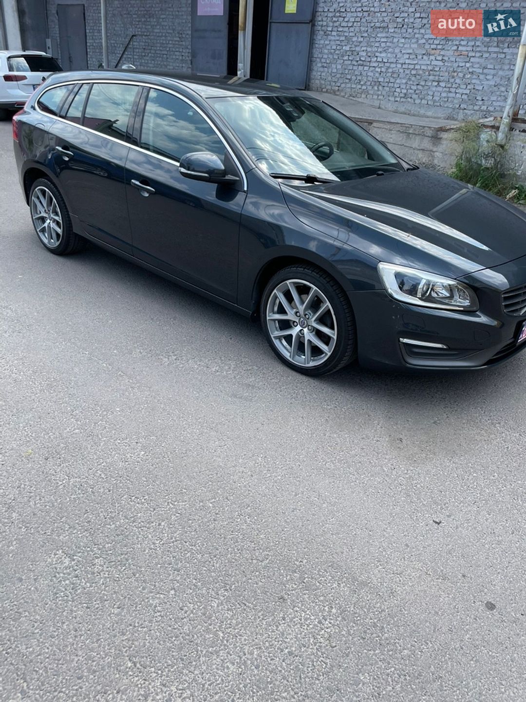 Volvo V60 2014 VIN YV1FW73CDE1203037 фото оголошення 2 з 27