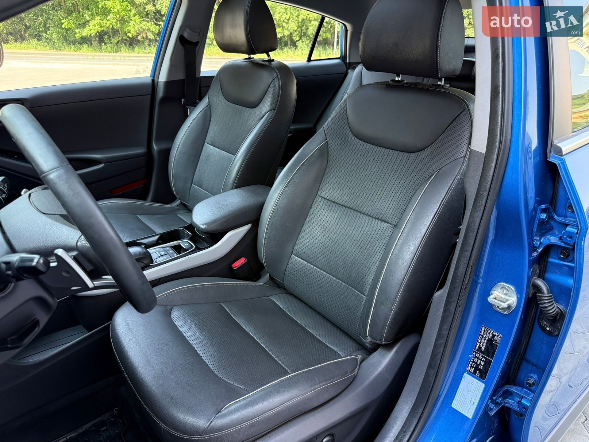 Hyundai Ioniq 2016 VIN KMHC851HFHU002142 фото оголошення 24 з 72