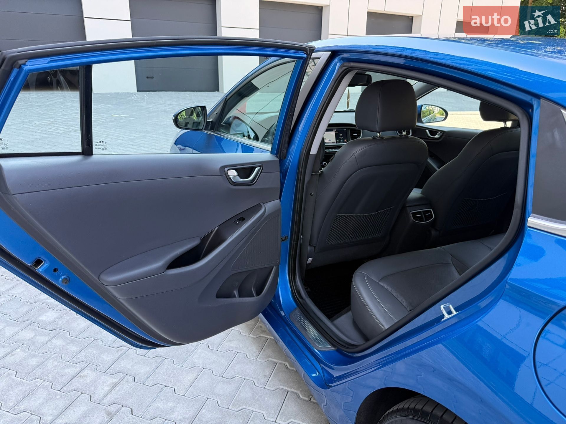 Hyundai Ioniq 2016 VIN KMHC851HFHU002142 фото оголошення 32 з 72