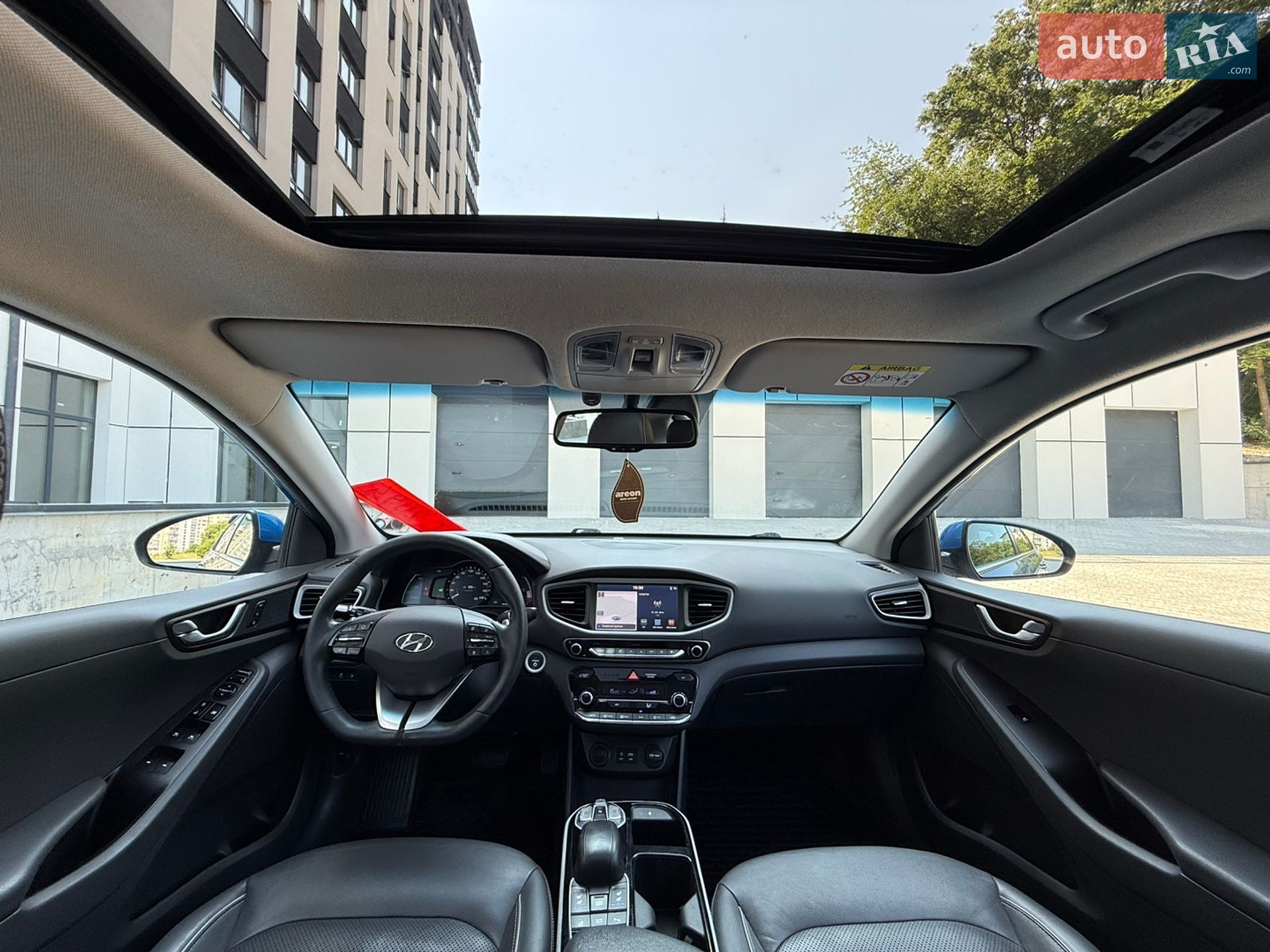 Hyundai Ioniq 2016 VIN KMHC851HFHU002142 фото оголошення 41 з 72