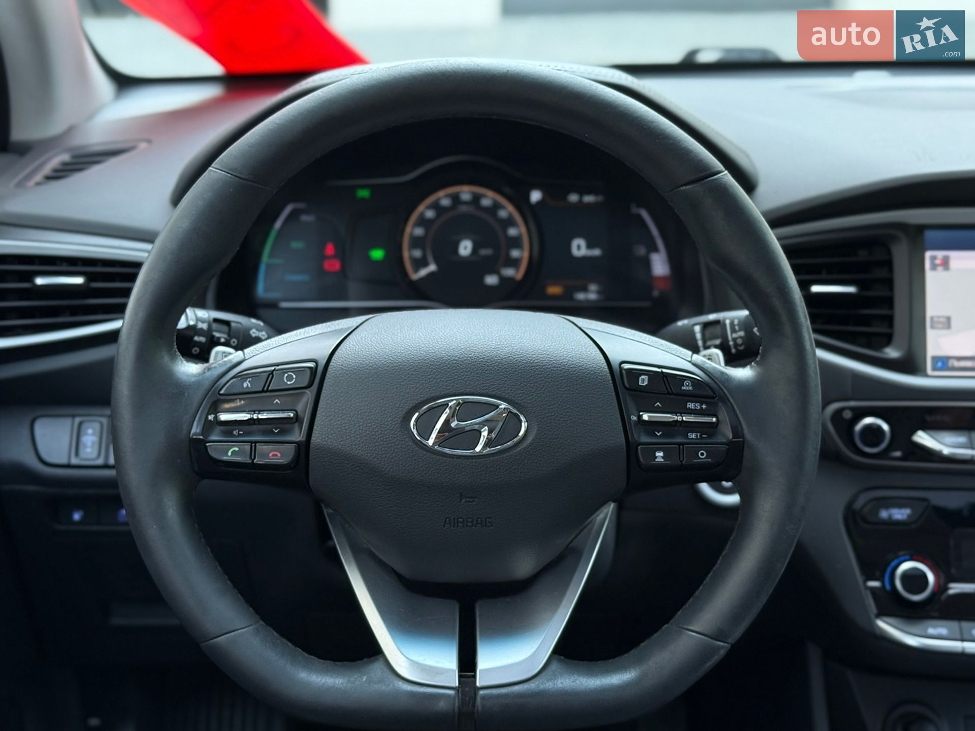 Hyundai Ioniq 2016 VIN KMHC851HFHU002142 фото оголошення 46 з 72