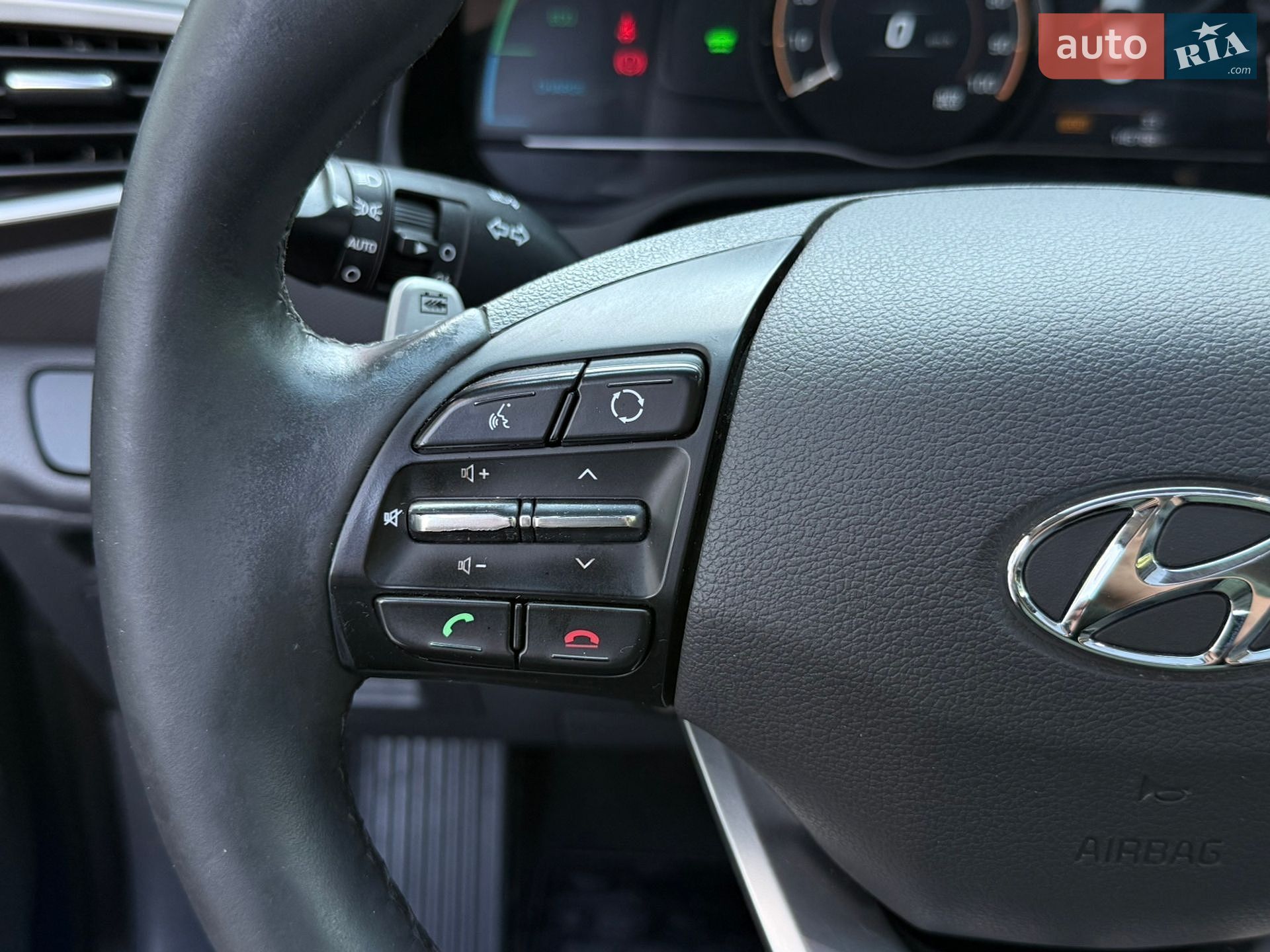 Hyundai Ioniq 2016 VIN KMHC851HFHU002142 фото оголошення 48 з 72
