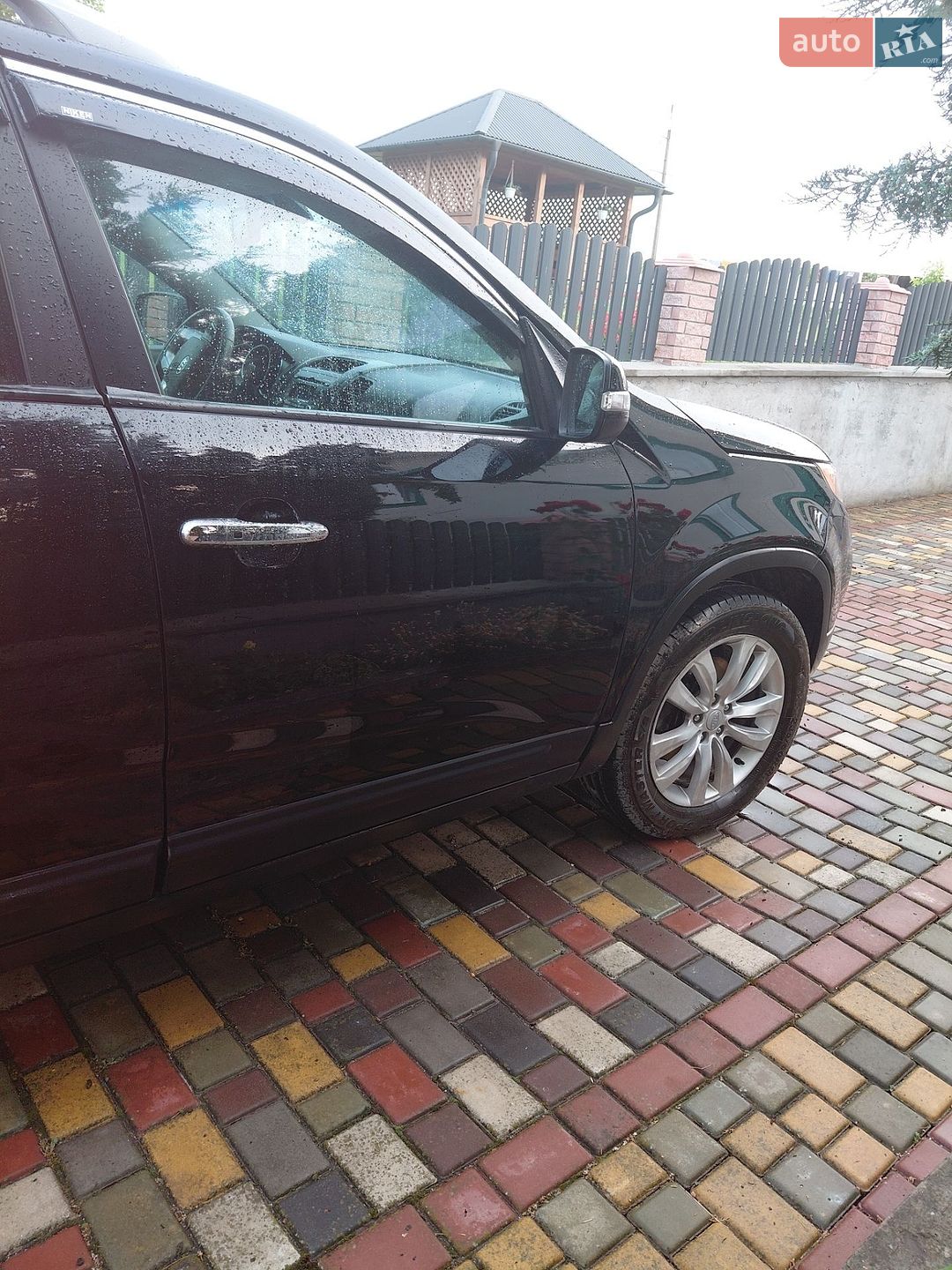 Kia Sorento 2010 VIN KNAKU814DA5079977 фото оголошення 4 з 11
