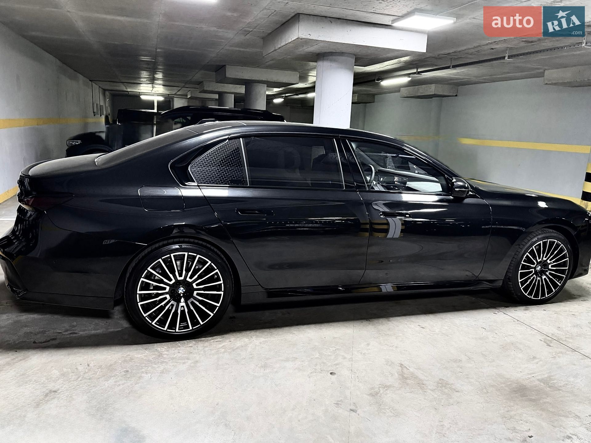 BMW 7 Series 2025 VIN WBA21EJ040CW21805 фото оголошення 8 з 108