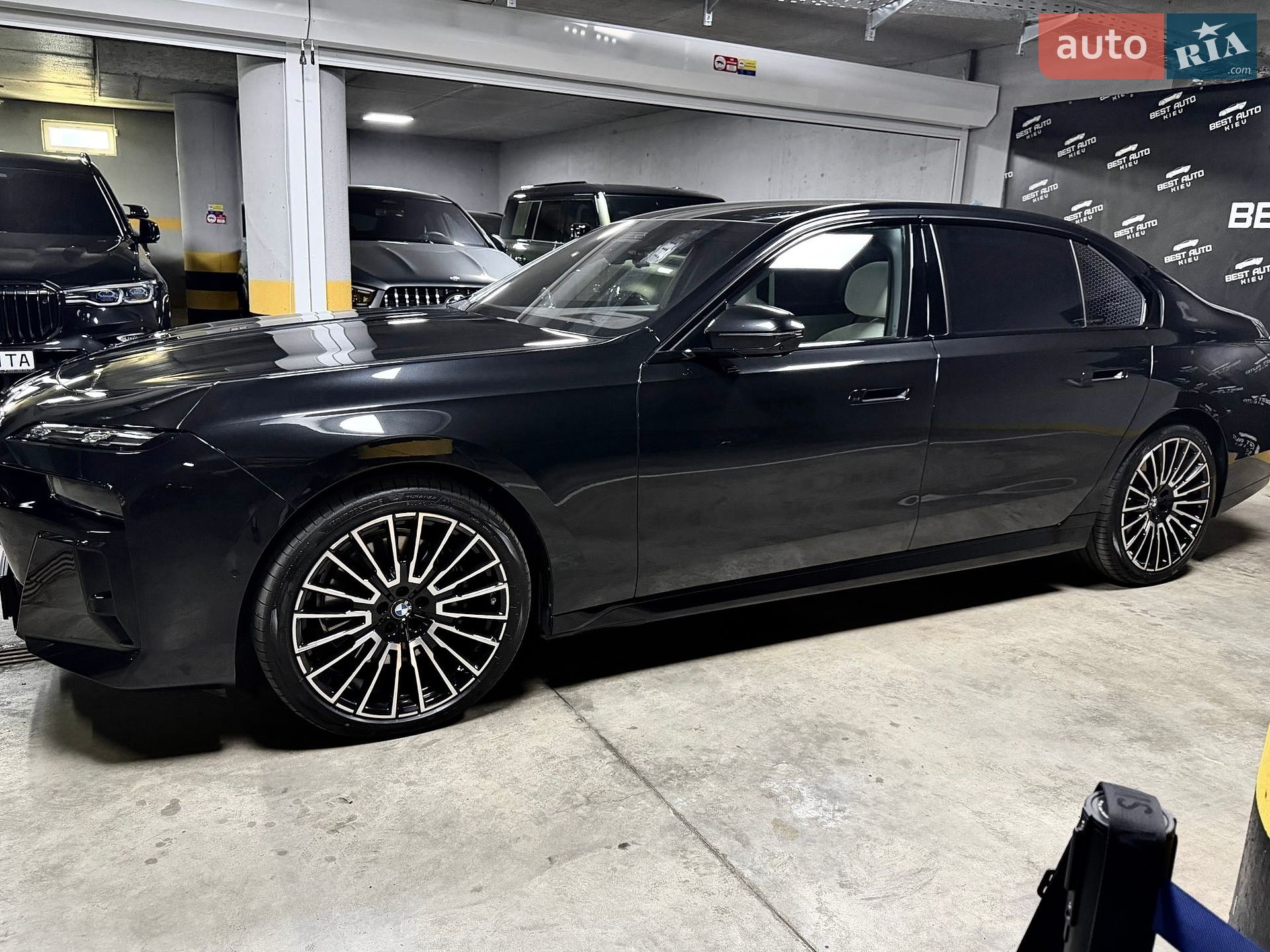 BMW 7 Series 2025 VIN WBA21EJ040CW21805 фото оголошення 19 з 108