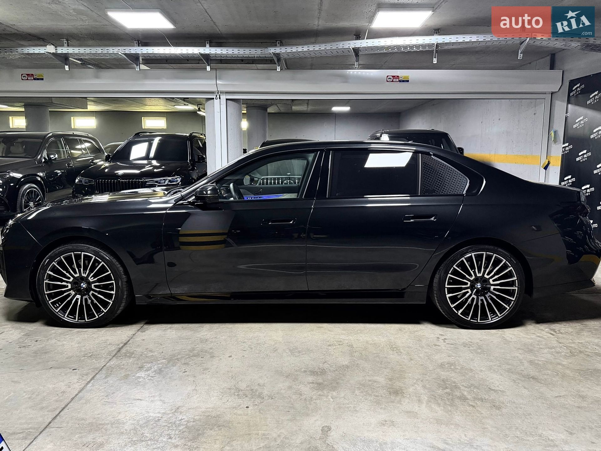 BMW 7 Series 2025 VIN WBA21EJ040CW21805 фото оголошення 18 з 108