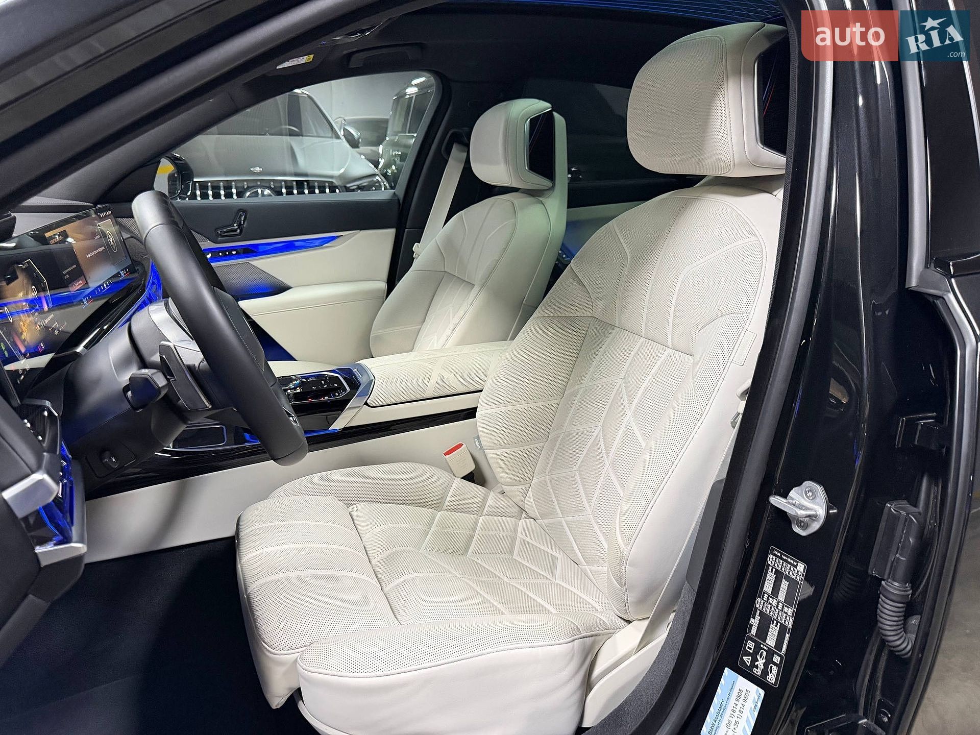 BMW 7 Series 2025 VIN WBA21EJ040CW21805 фото оголошення 42 з 108