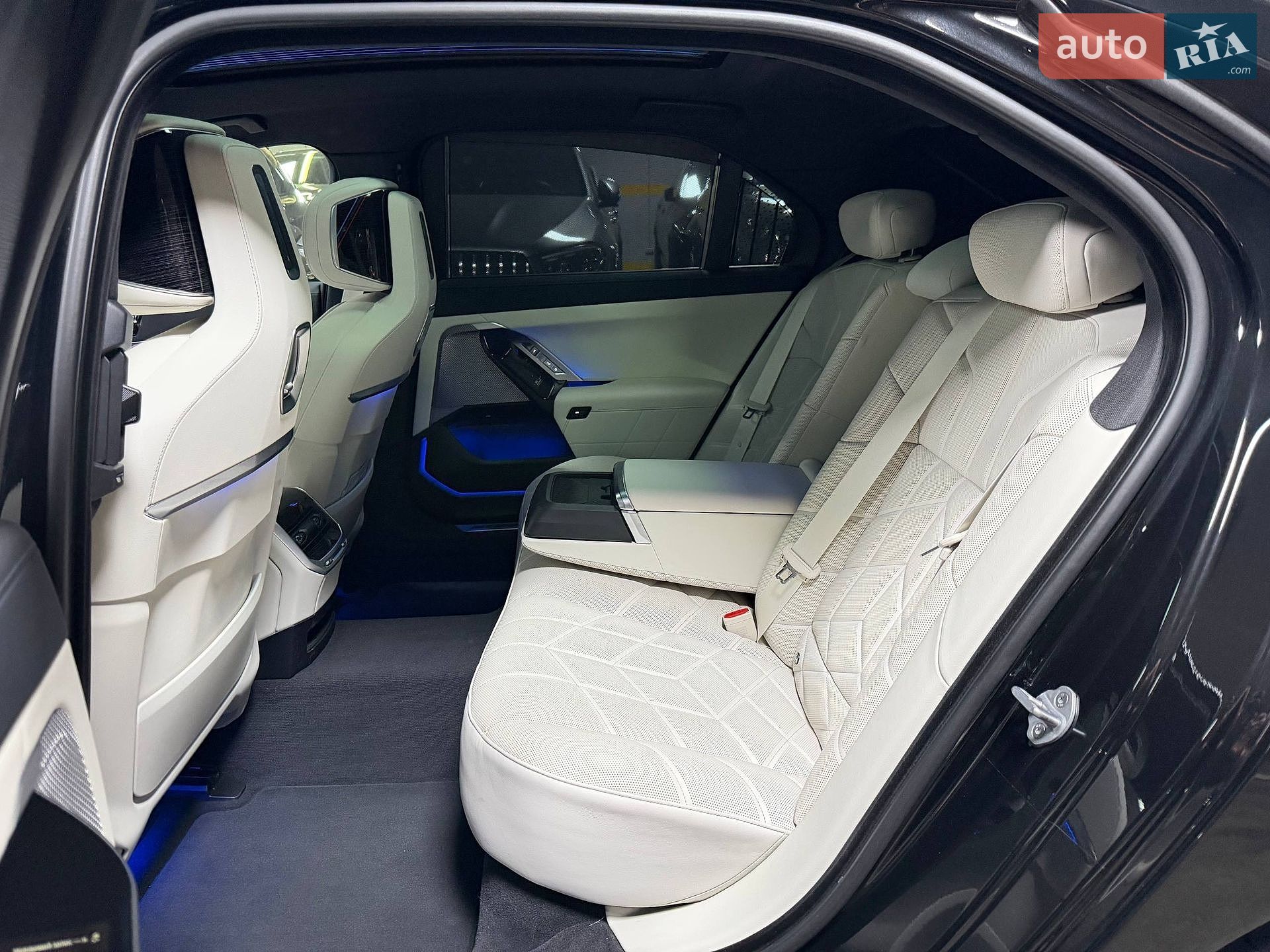 BMW 7 Series 2025 VIN WBA21EJ040CW21805 фото оголошення 57 з 108