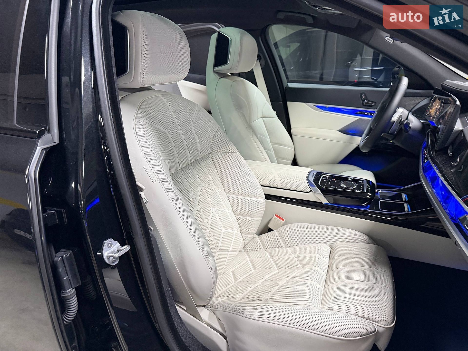 BMW 7 Series 2025 VIN WBA21EJ040CW21805 фото оголошення 89 з 108