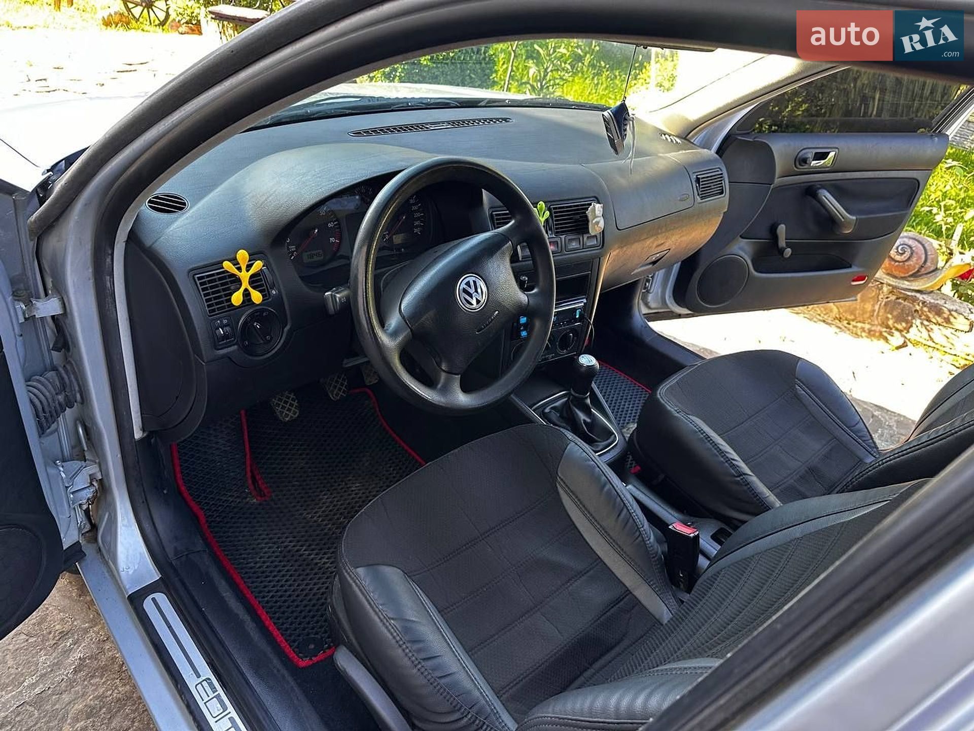 Volkswagen Golf 2000 VIN WVWZZZ1JZ1B030207 фото оголошення 28 з 55