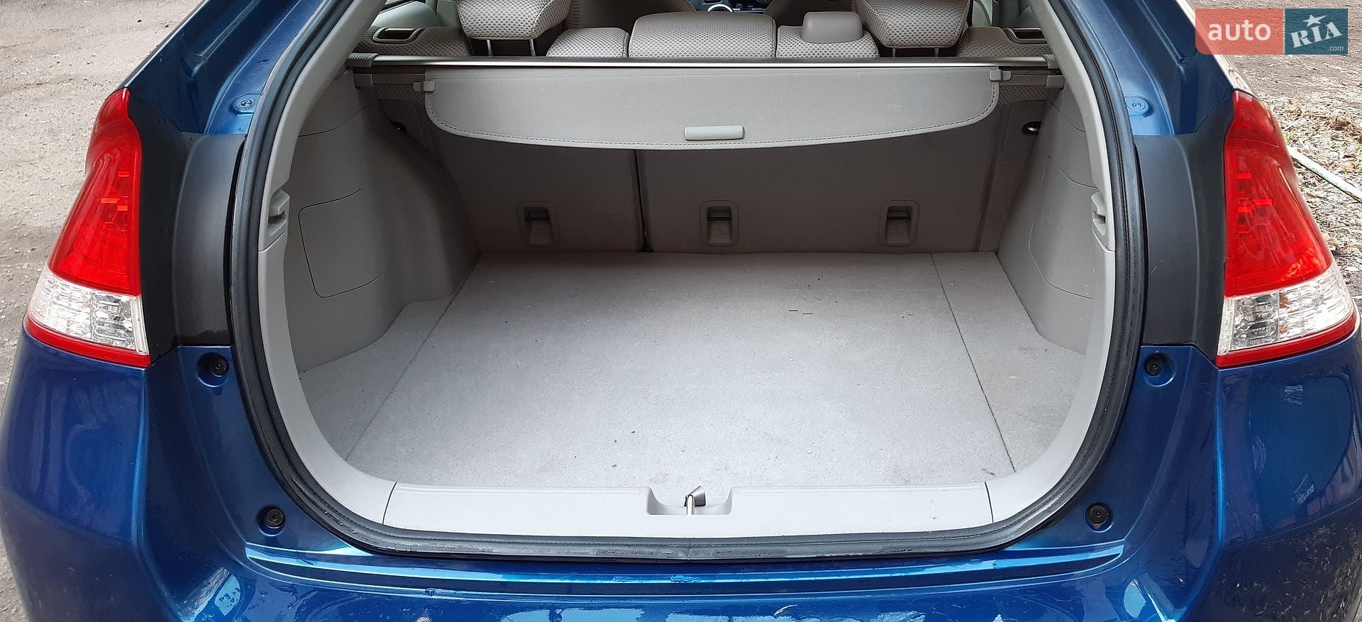 Honda Insight 2011 VIN JHMZE2H75BS009577 фото оголошення 15 з 16