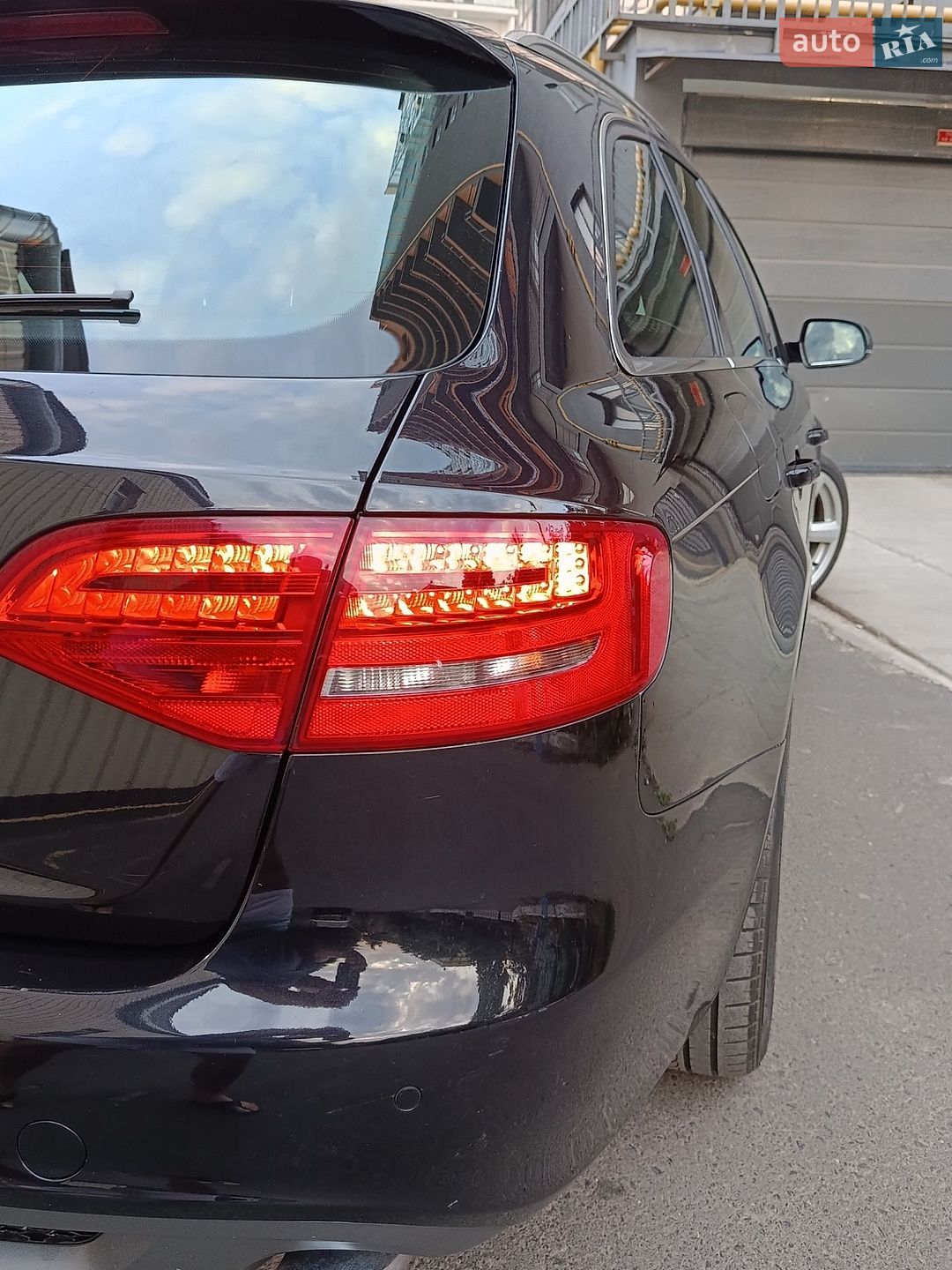 Audi A4 2011 VIN WAUZZZ8K3CA069784 фото оголошення 4 з 26