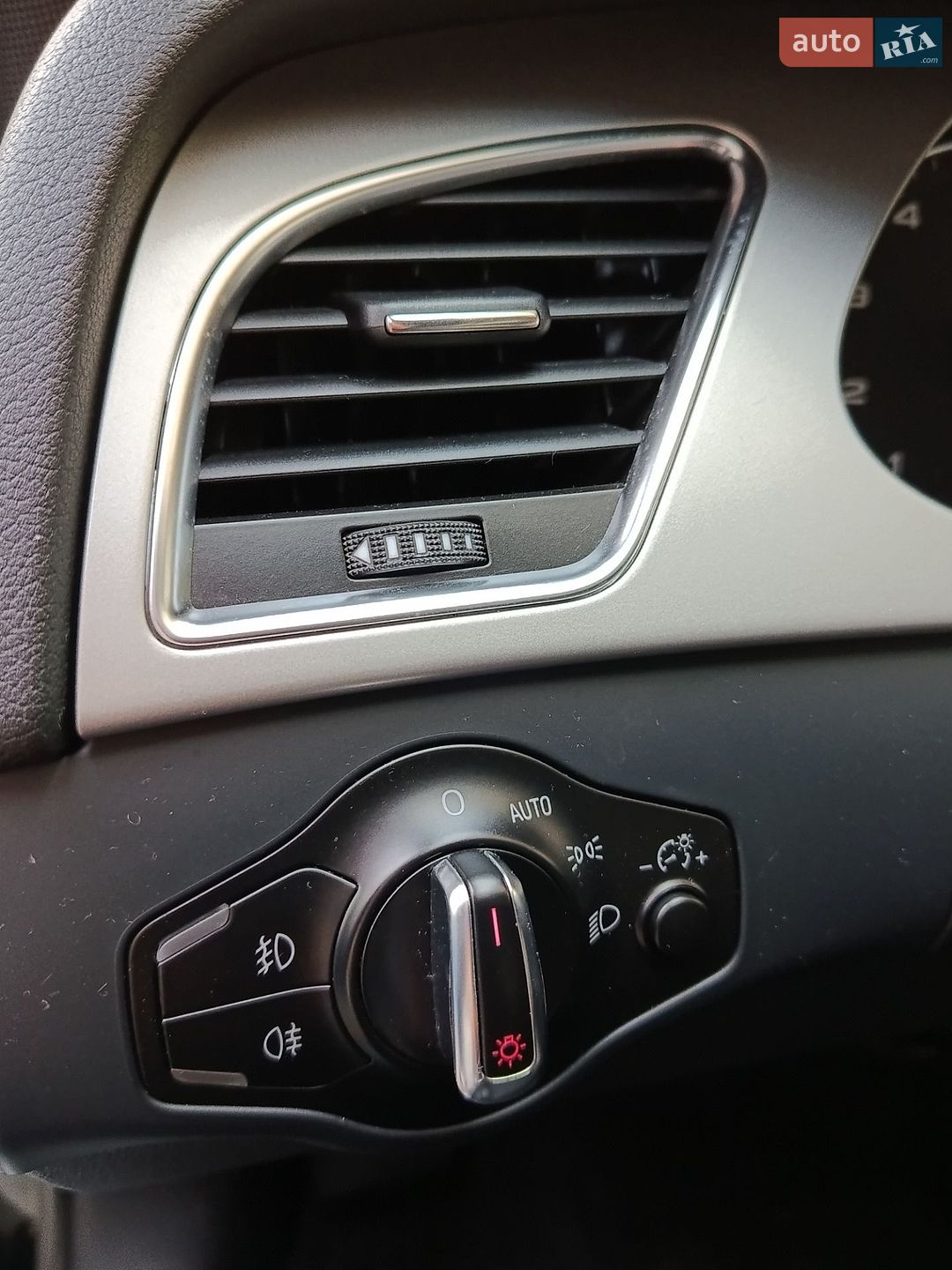 Audi A4 2011 VIN WAUZZZ8K3CA069784 фото оголошення 17 з 26