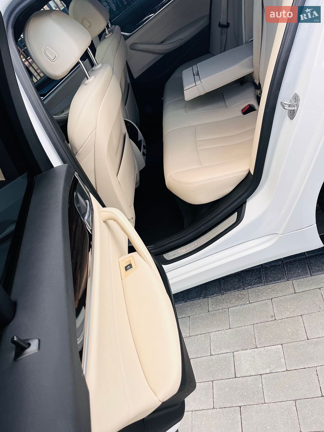 BMW 5 Series 2017 VIN WBAJA5C50JWA35691 фото оголошення 3 з 21