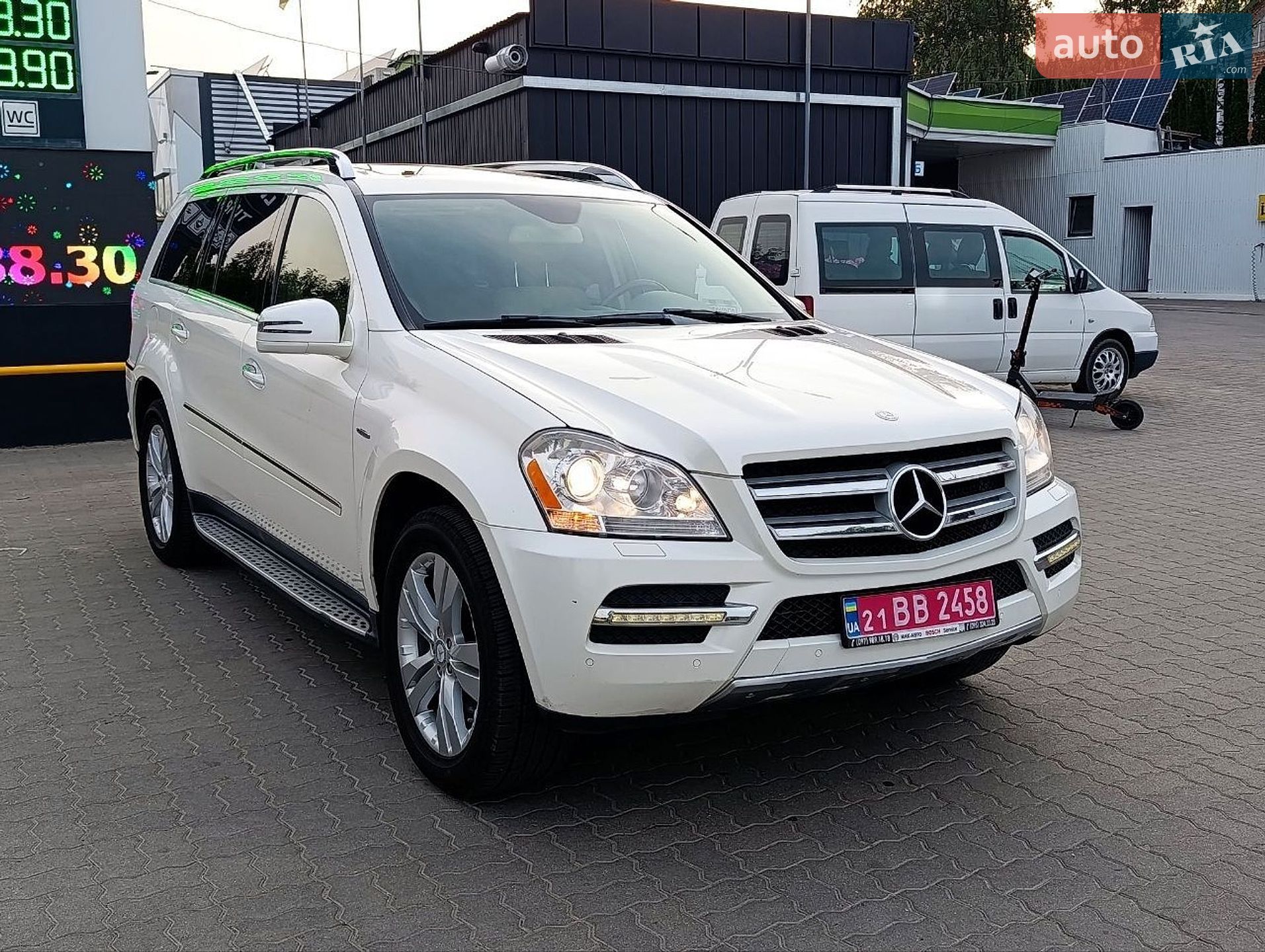 Mercedes-Benz GL-Class 2012 VIN 4JGBF2FE1CA775861 фото оголошення 12 з 45