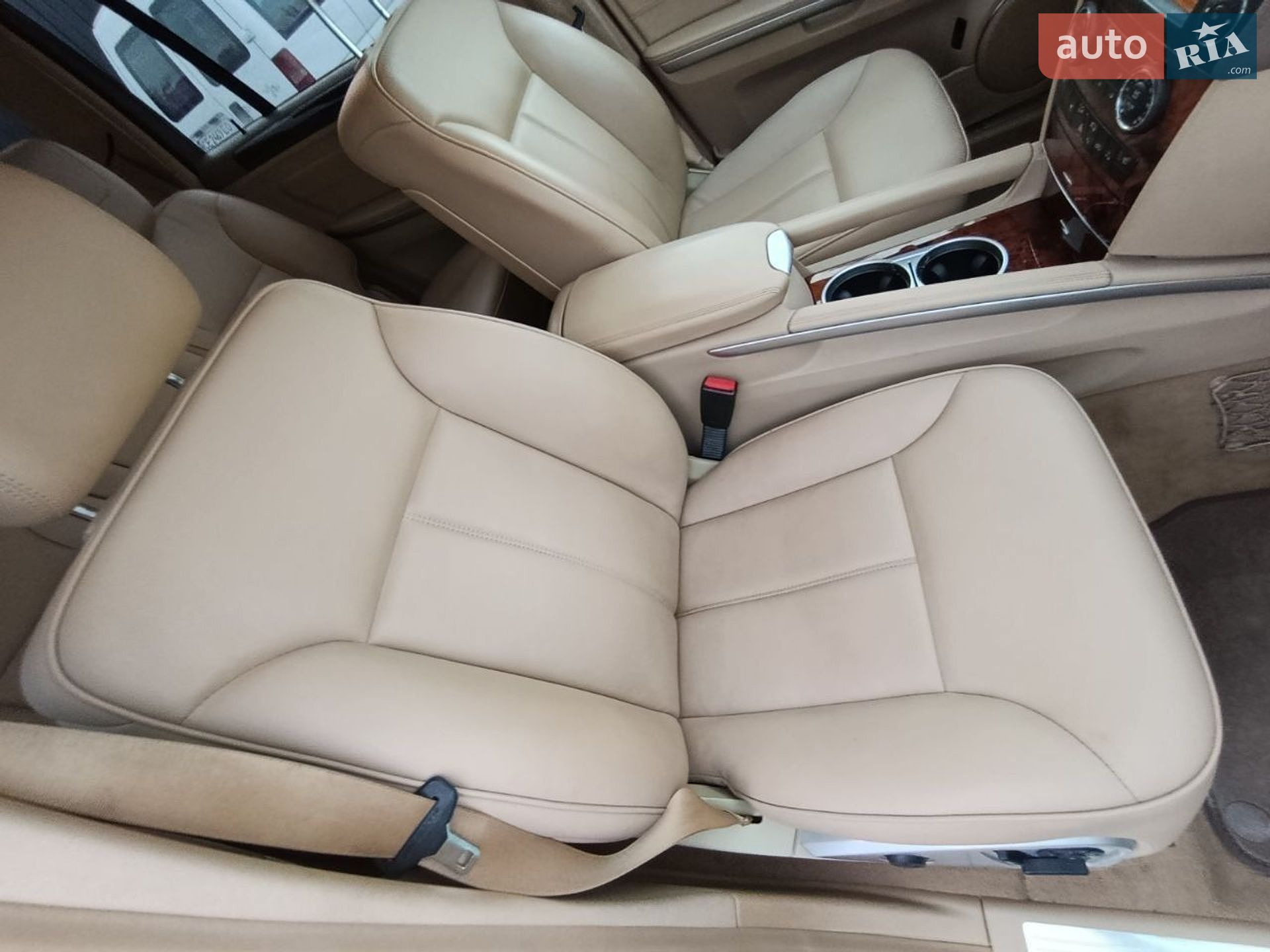Mercedes-Benz GL-Class 2012 VIN 4JGBF2FE1CA775861 фото оголошення 19 з 38