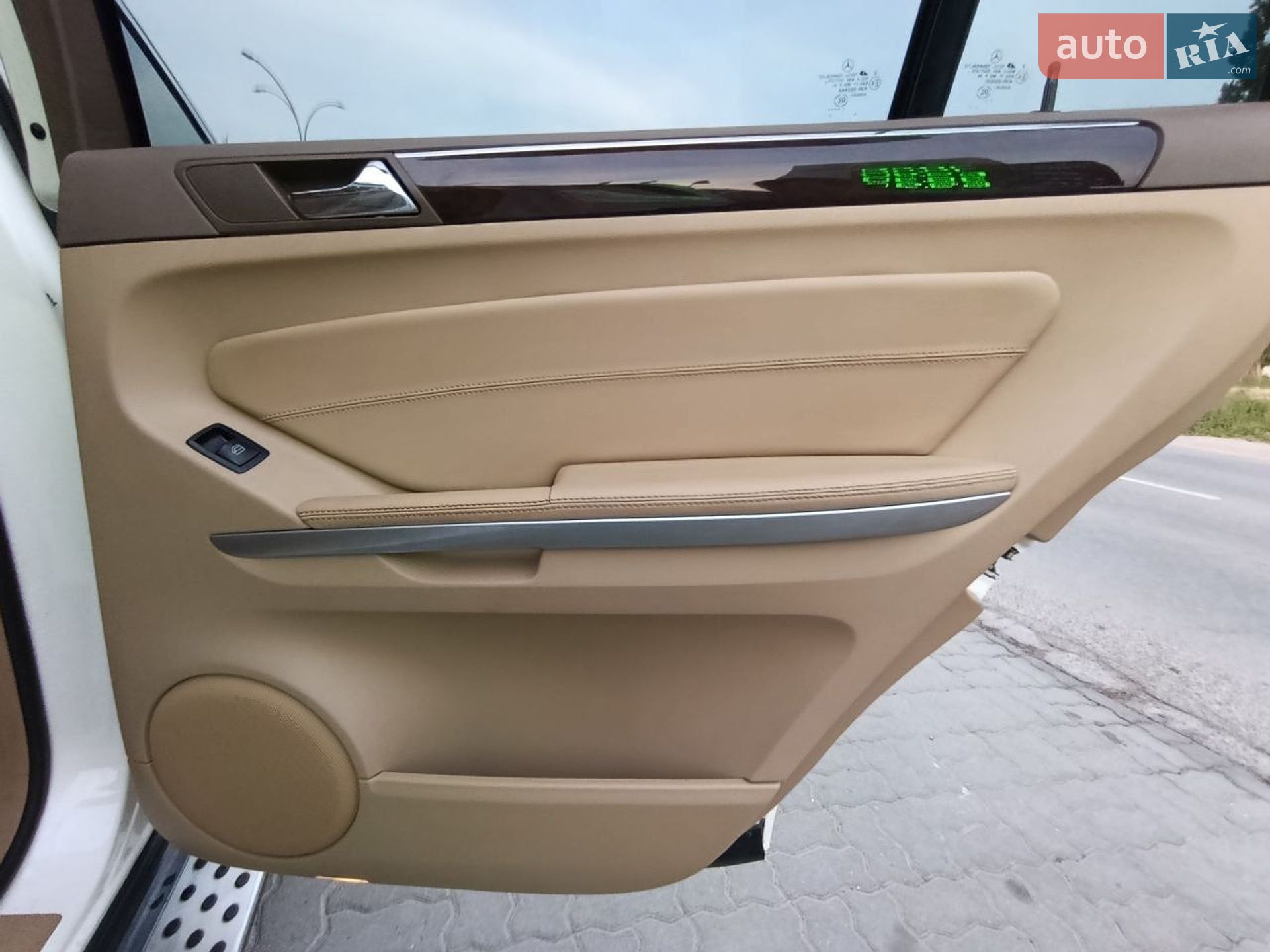 Mercedes-Benz GL-Class 2012 VIN 4JGBF2FE1CA775861 фото оголошення 31 з 38