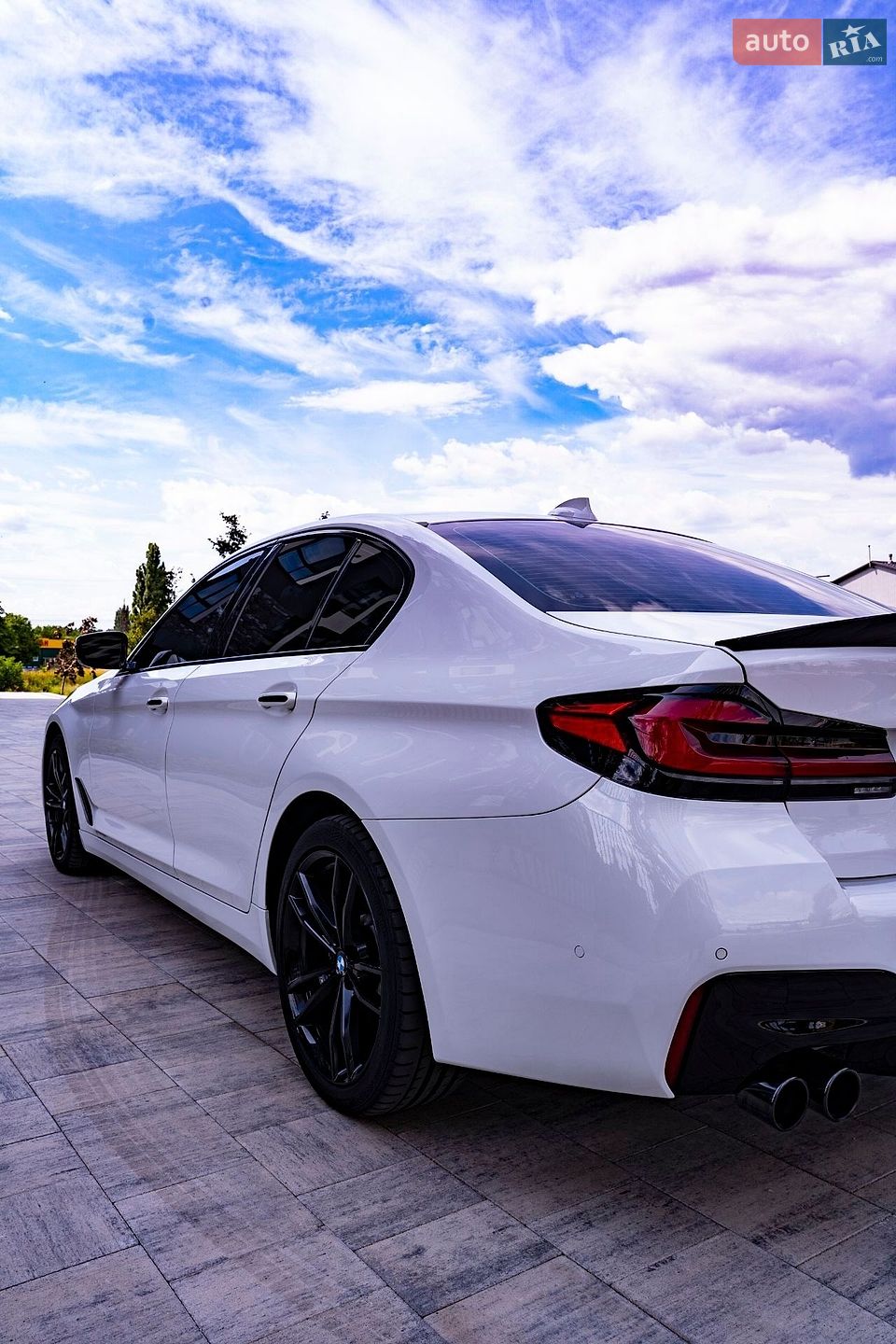 BMW 5 Series 2017 VIN WBAJA5C50JWA35691 фото оголошення 18 з 21