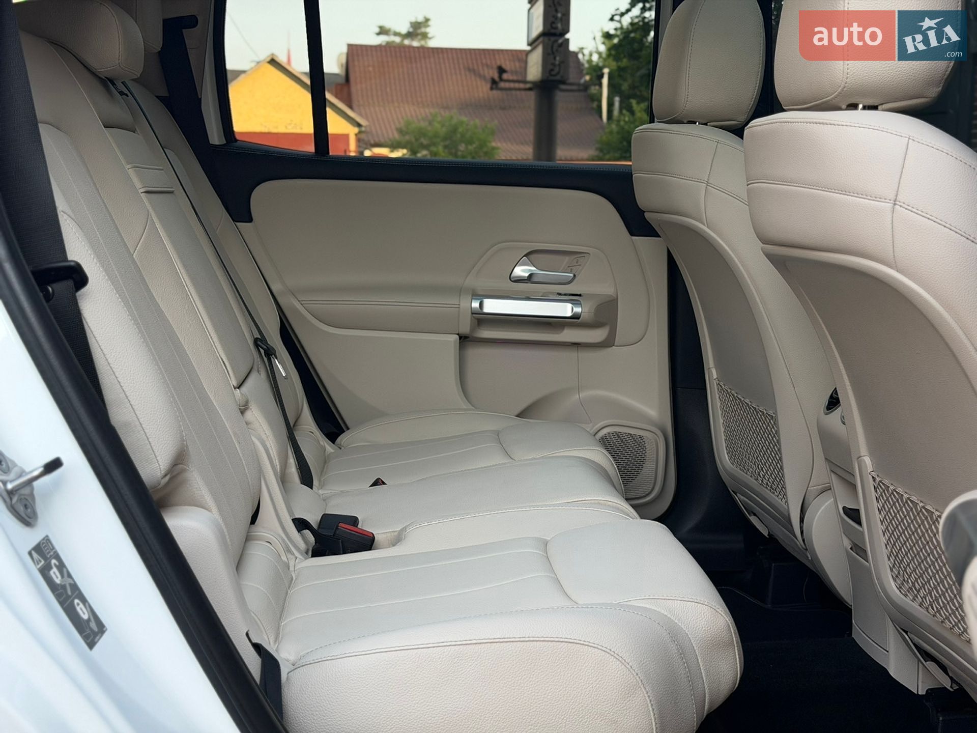 Mercedes-Benz GLB-Class 2019 VIN WDC4M4GB8LW011750 фото оголошення 40 з 51