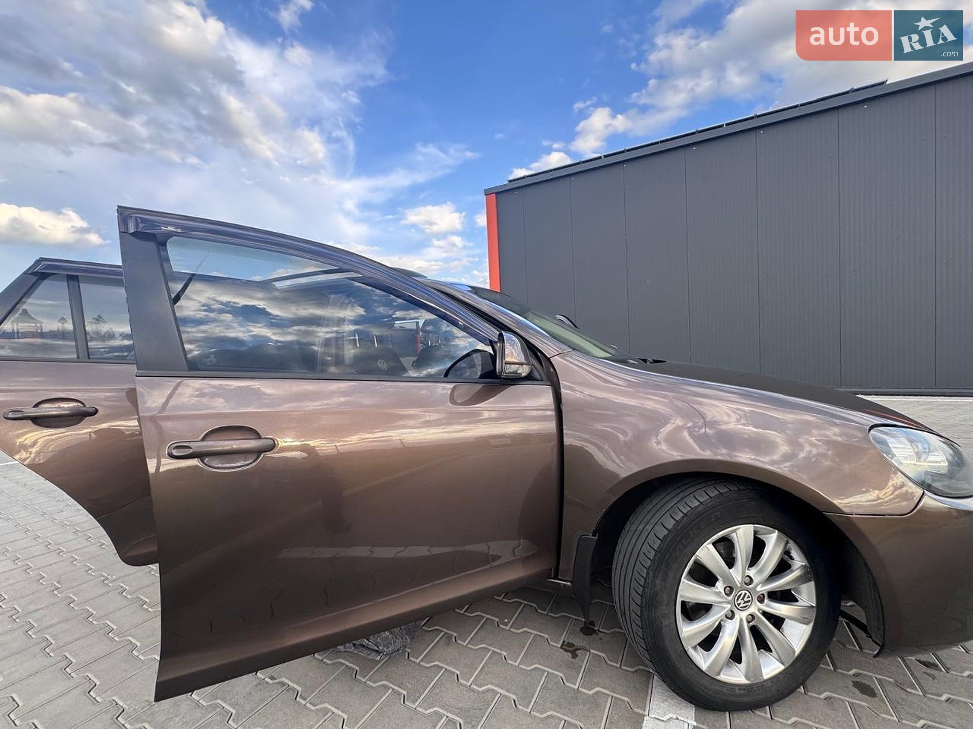 Volkswagen Golf 2011 VIN WVWZZZ1KZBM657731 фото оголошення 8 з 32