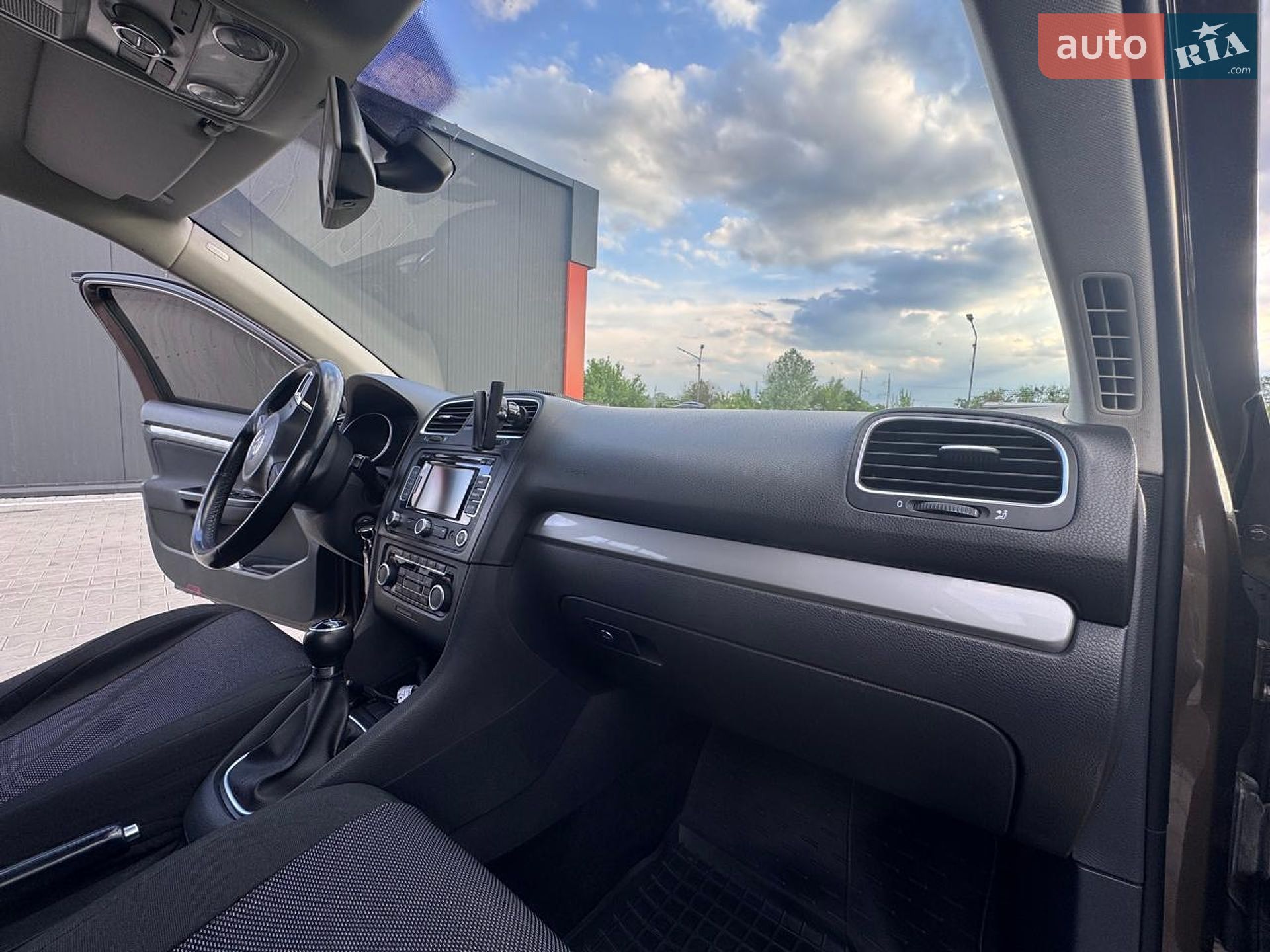 Volkswagen Golf 2011 VIN WVWZZZ1KZBM657731 фото оголошення 17 з 32