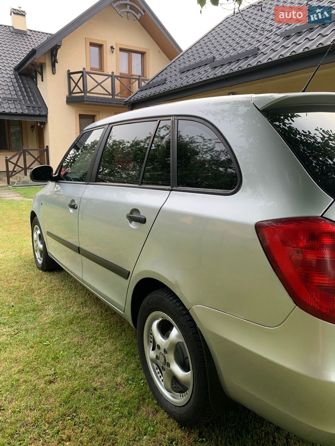 Skoda Fabia 2010 VIN TMB1CB5J5B3091969 фото оголошення 4 з 14