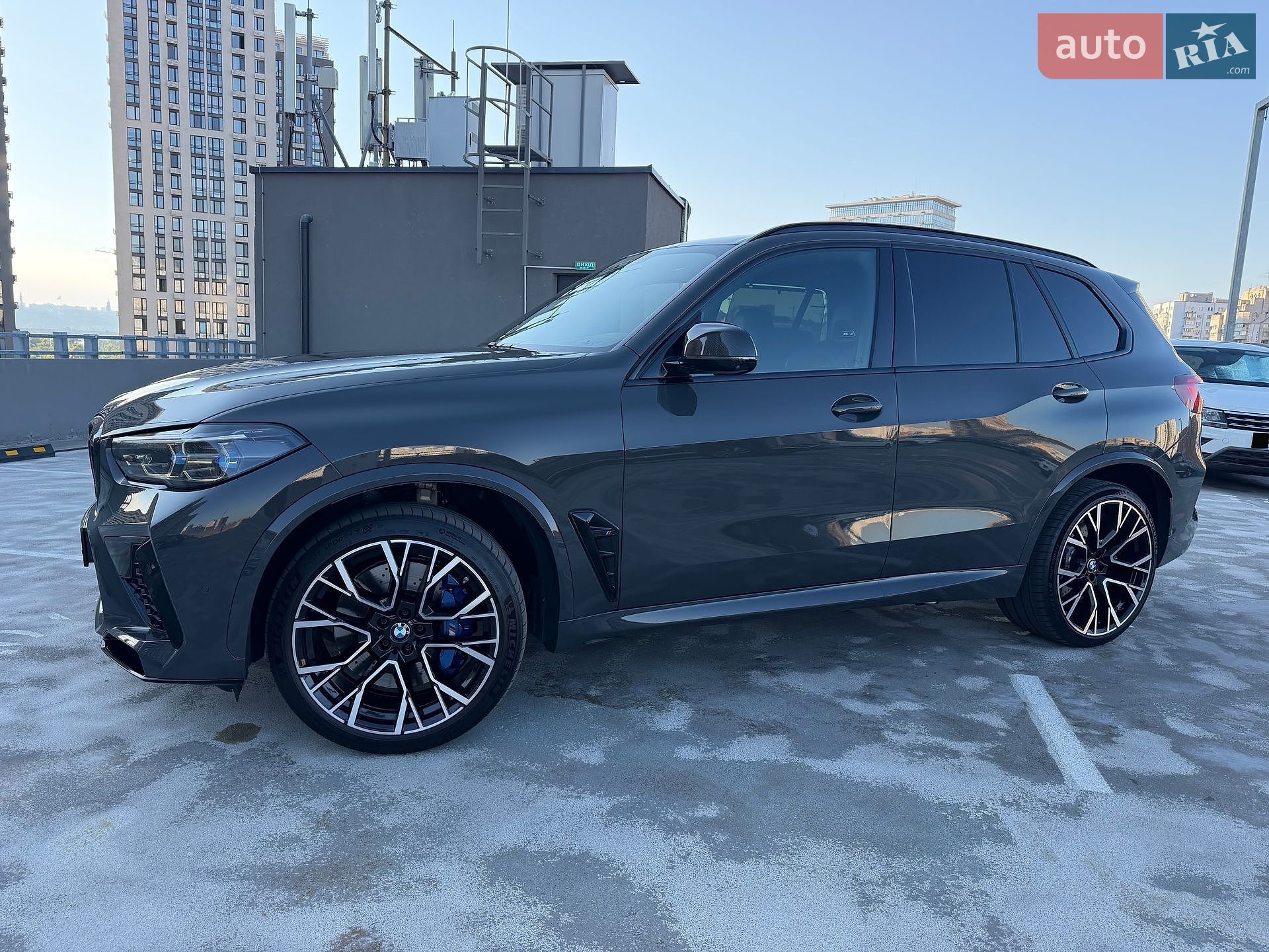 BMW X5 M 2022 VIN WBSJU010909L45118 фото оголошення 9 з 93