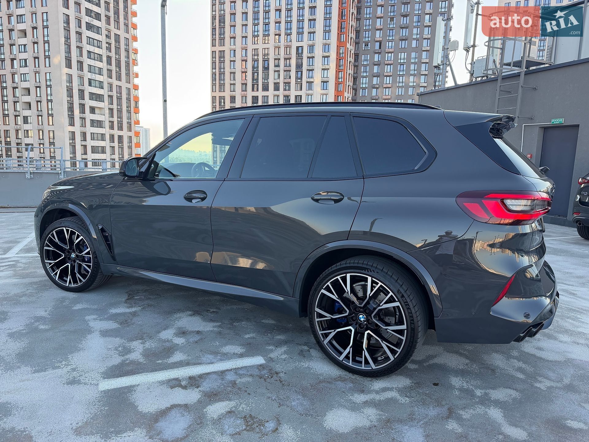 BMW X5 M 2022 VIN WBSJU010909L45118 фото оголошення 39 з 93