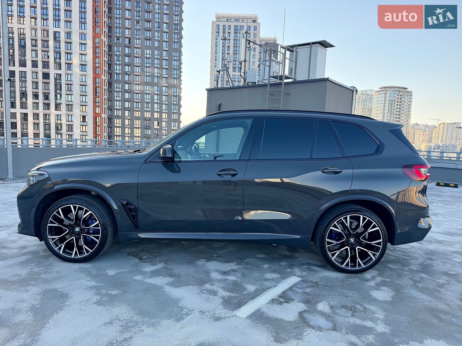 BMW X5 M 2022 VIN WBSJU010909L45118 фото оголошення 42 з 93