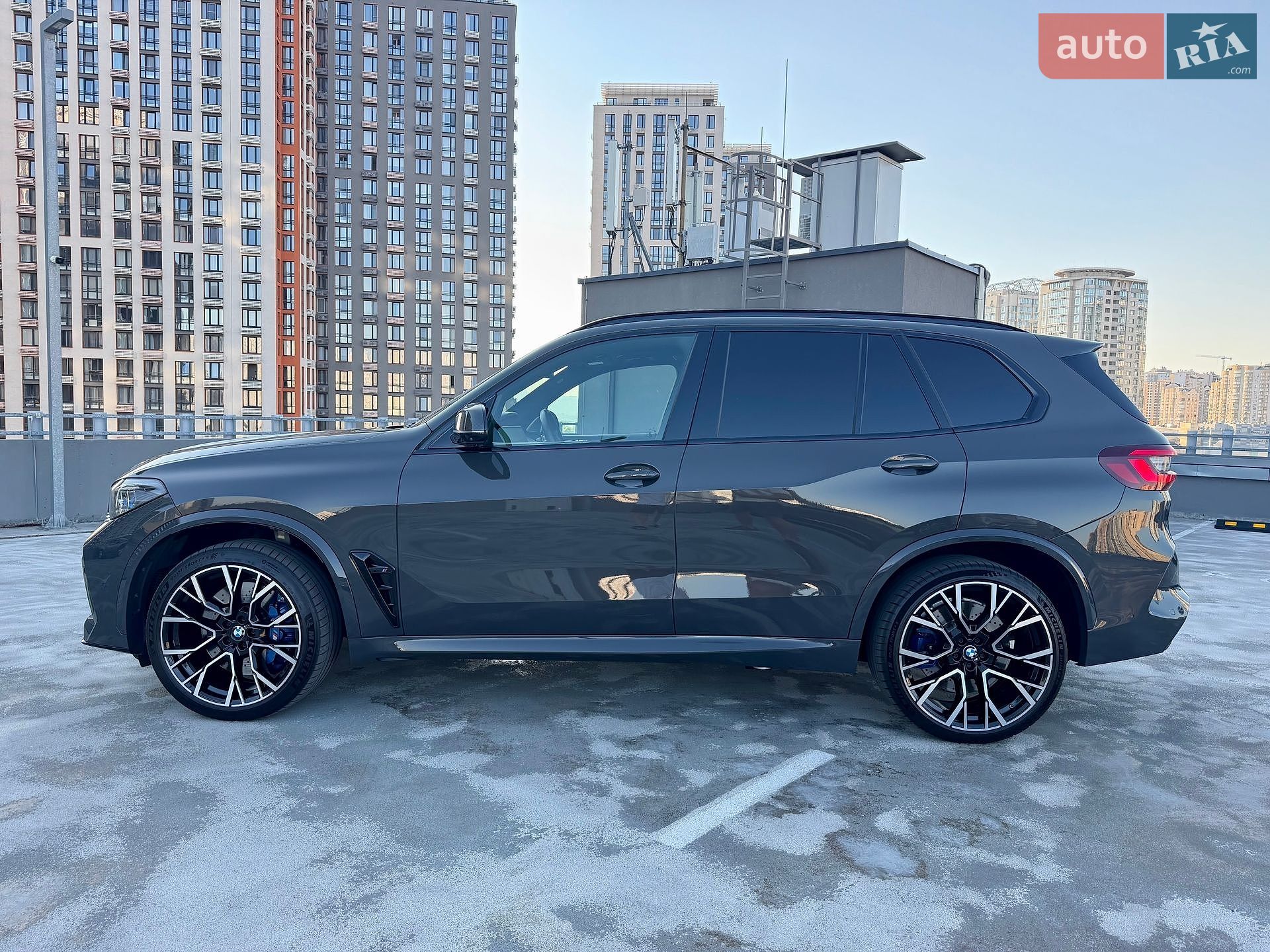 BMW X5 M 2022 VIN WBSJU010909L45118 фото оголошення 45 з 93