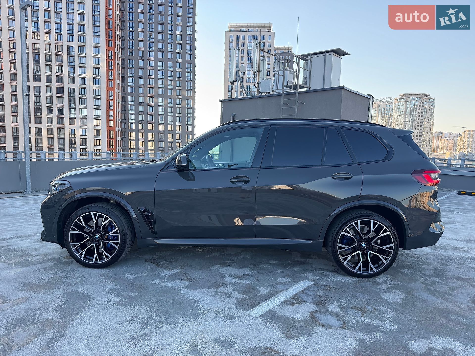 BMW X5 M 2022 VIN WBSJU010909L45118 фото оголошення 48 з 93
