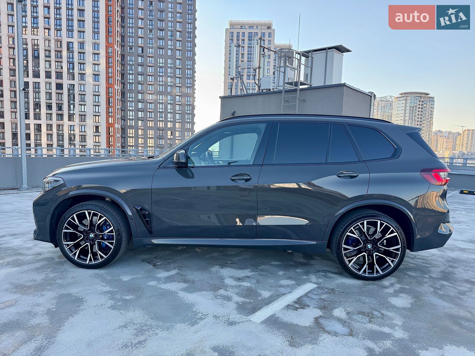 BMW X5 M 2022 VIN WBSJU010909L45118 фото оголошення 49 з 93