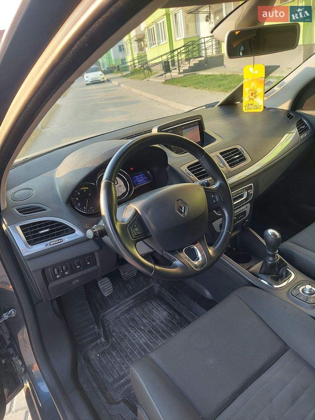 Renault Megane 2015 VIN VF1KZ140653335068 фото оголошення 29 з 49